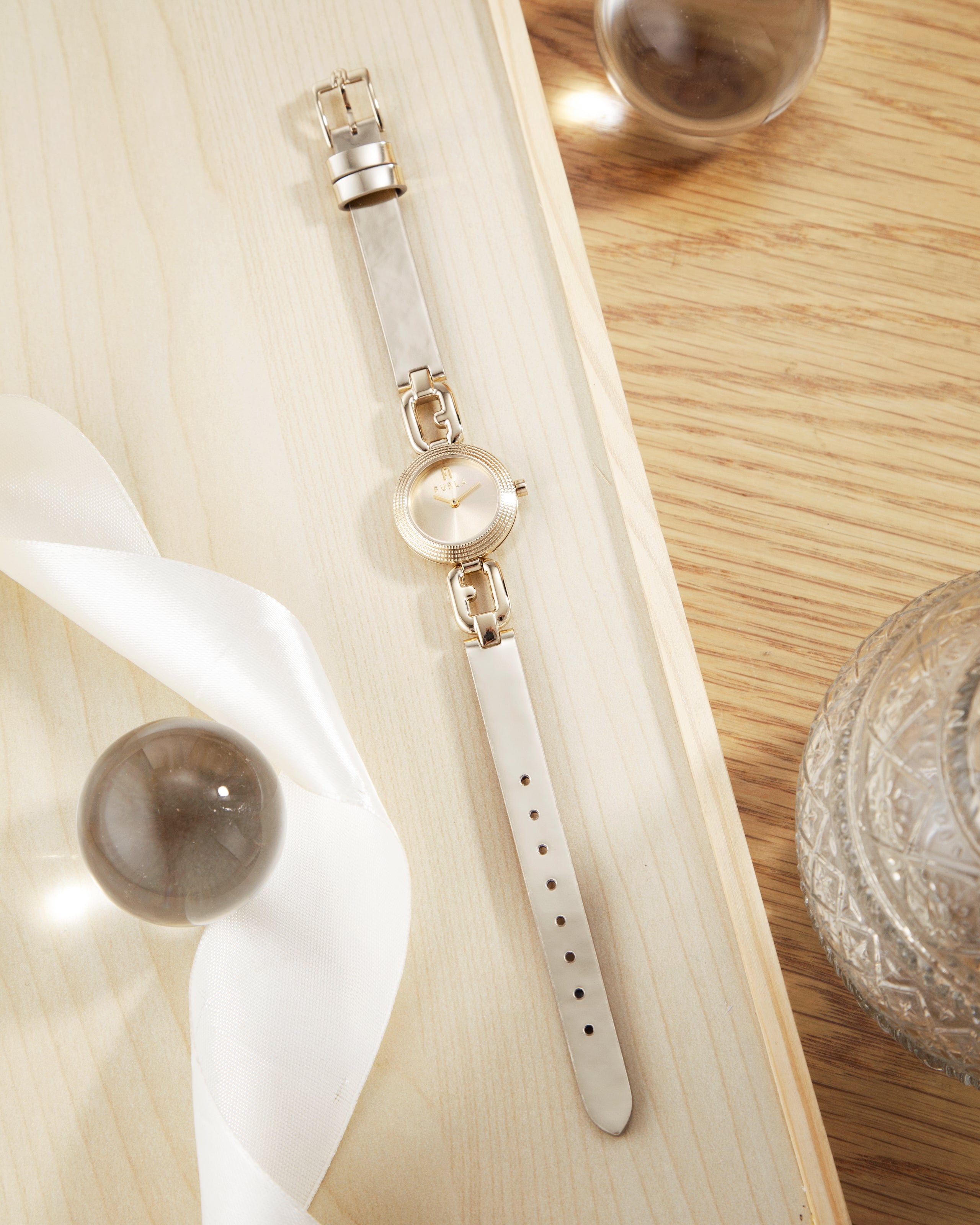 Đồng Hồ Nữ Arco Chain