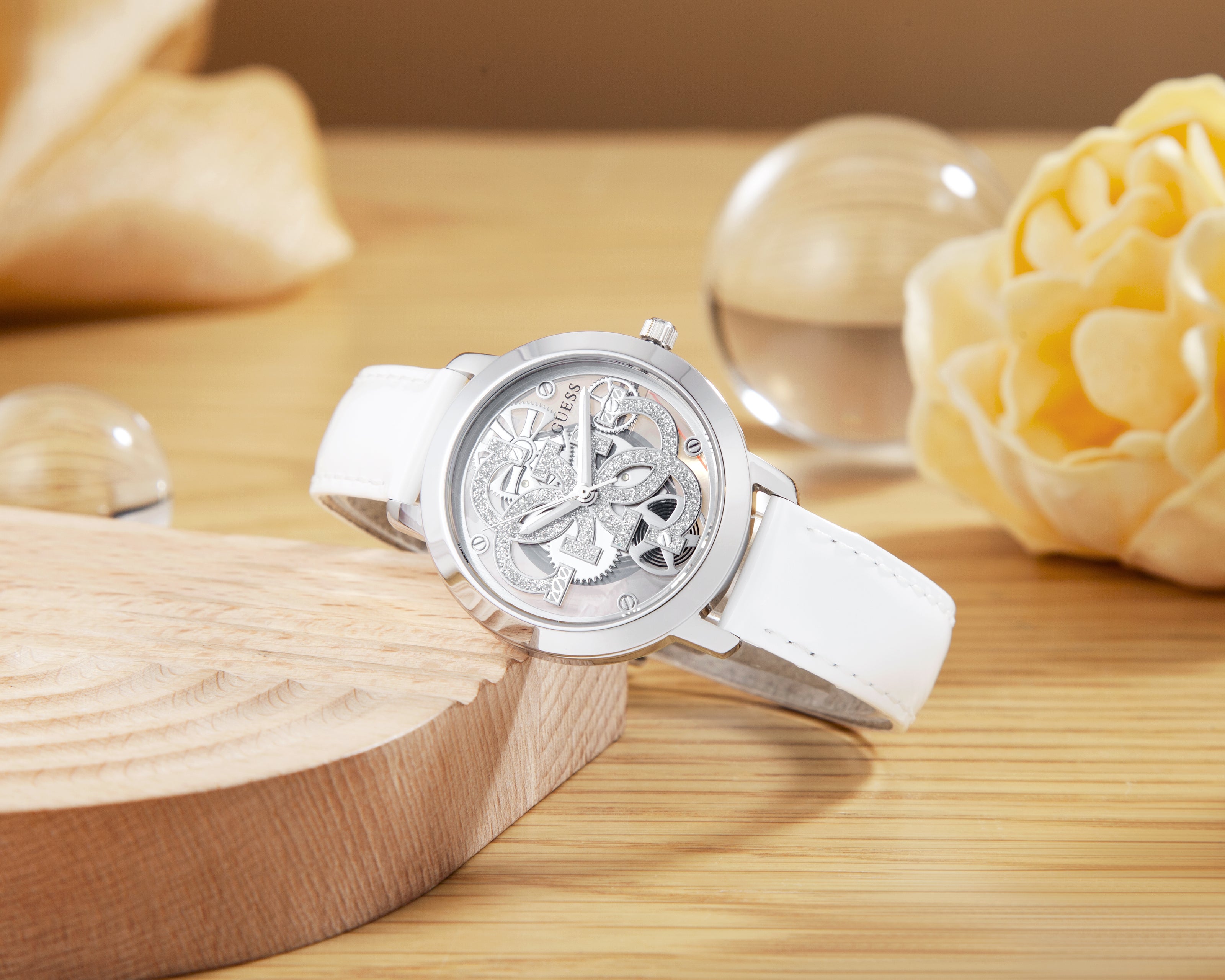 Đồng Hồ Nữ Quattro Clear