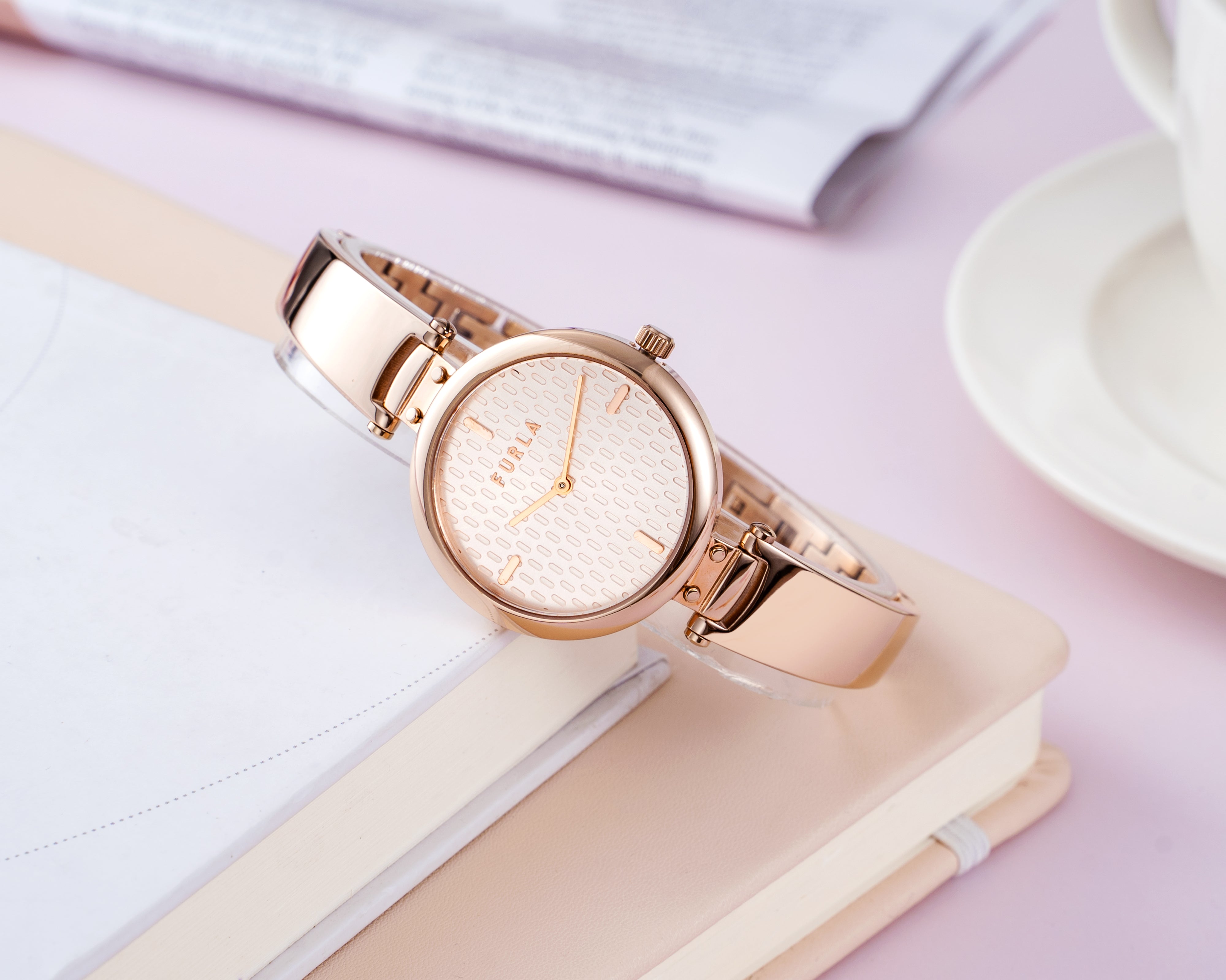 Đồng Hồ Nữ New Pin