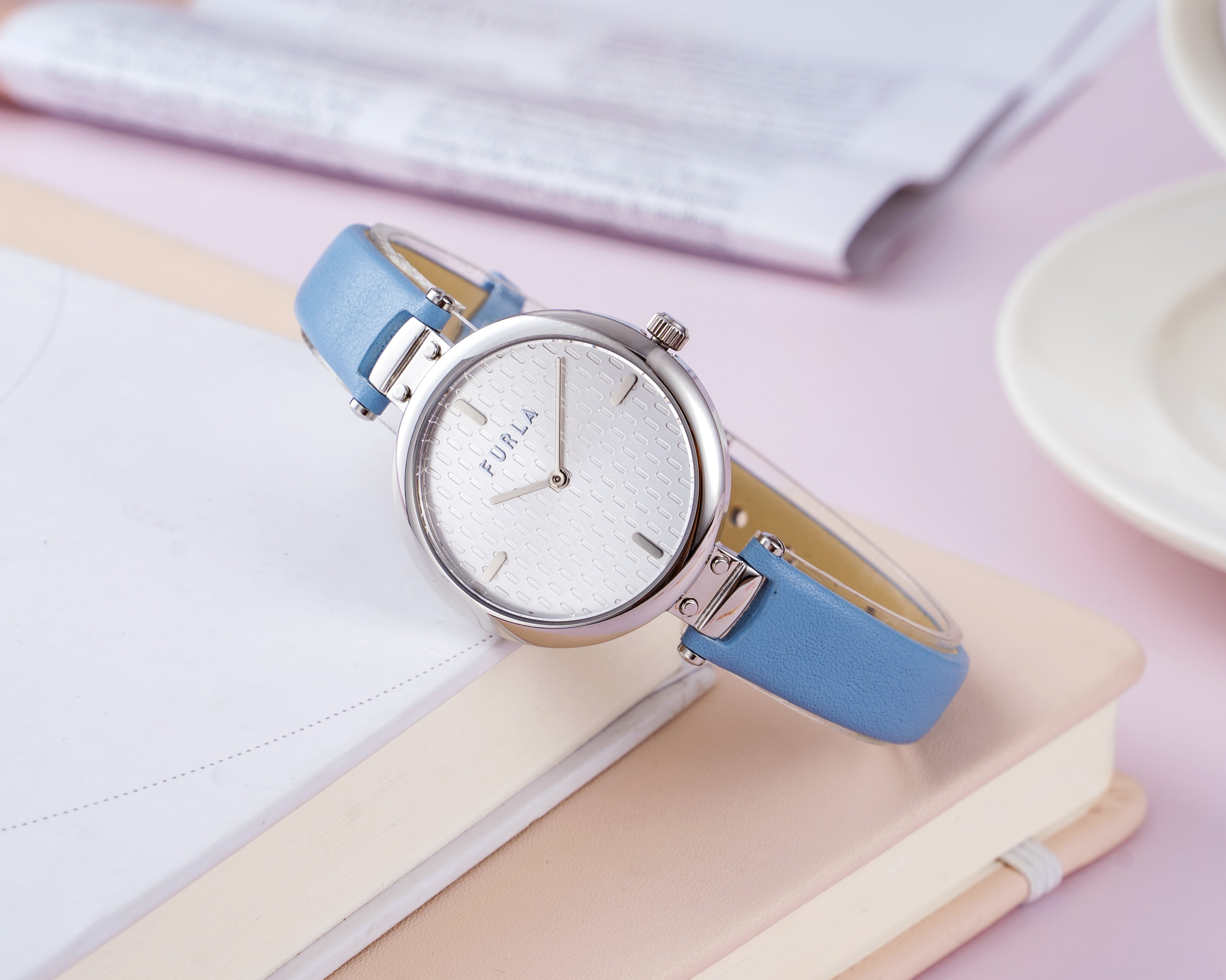 Đồng Hồ Nữ New Pin