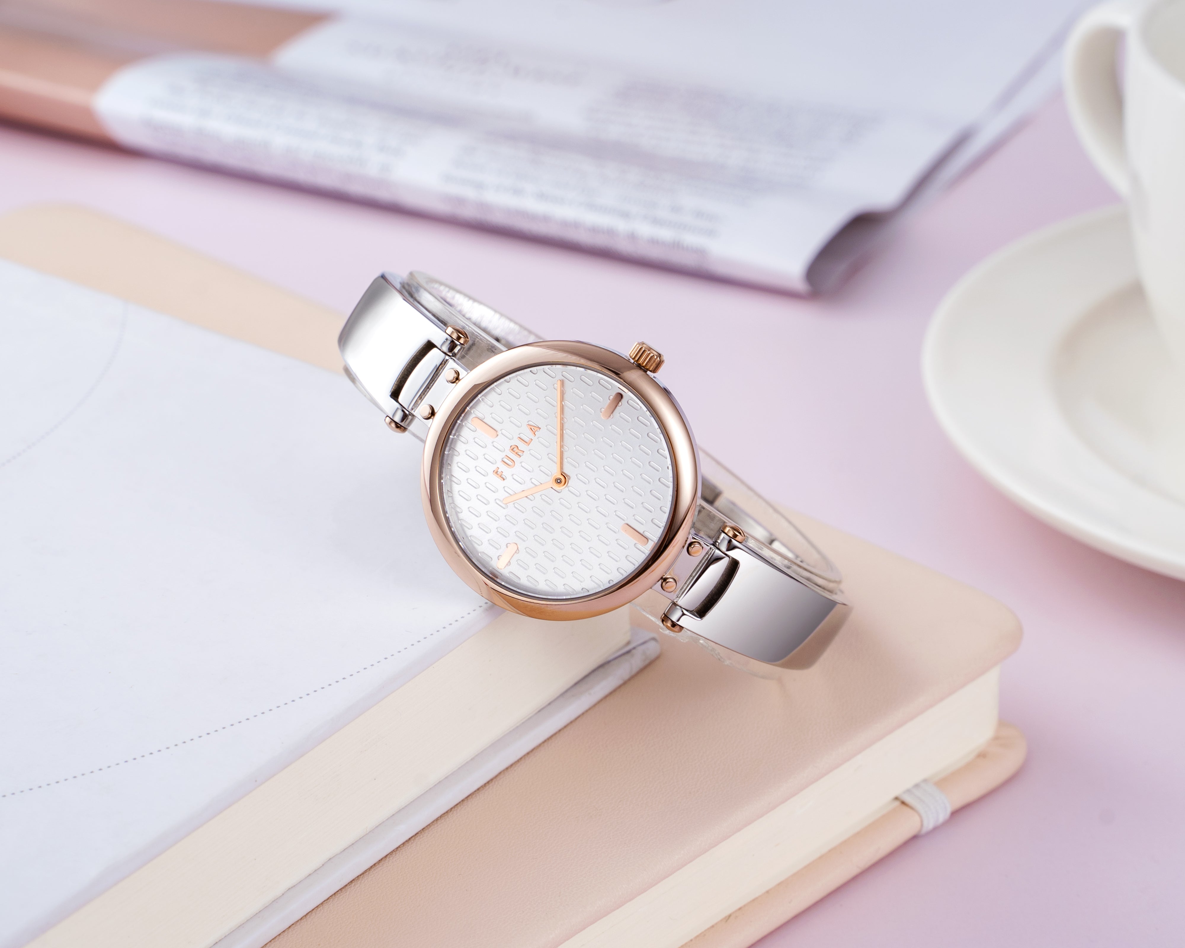 Đồng Hồ Nữ New Pin