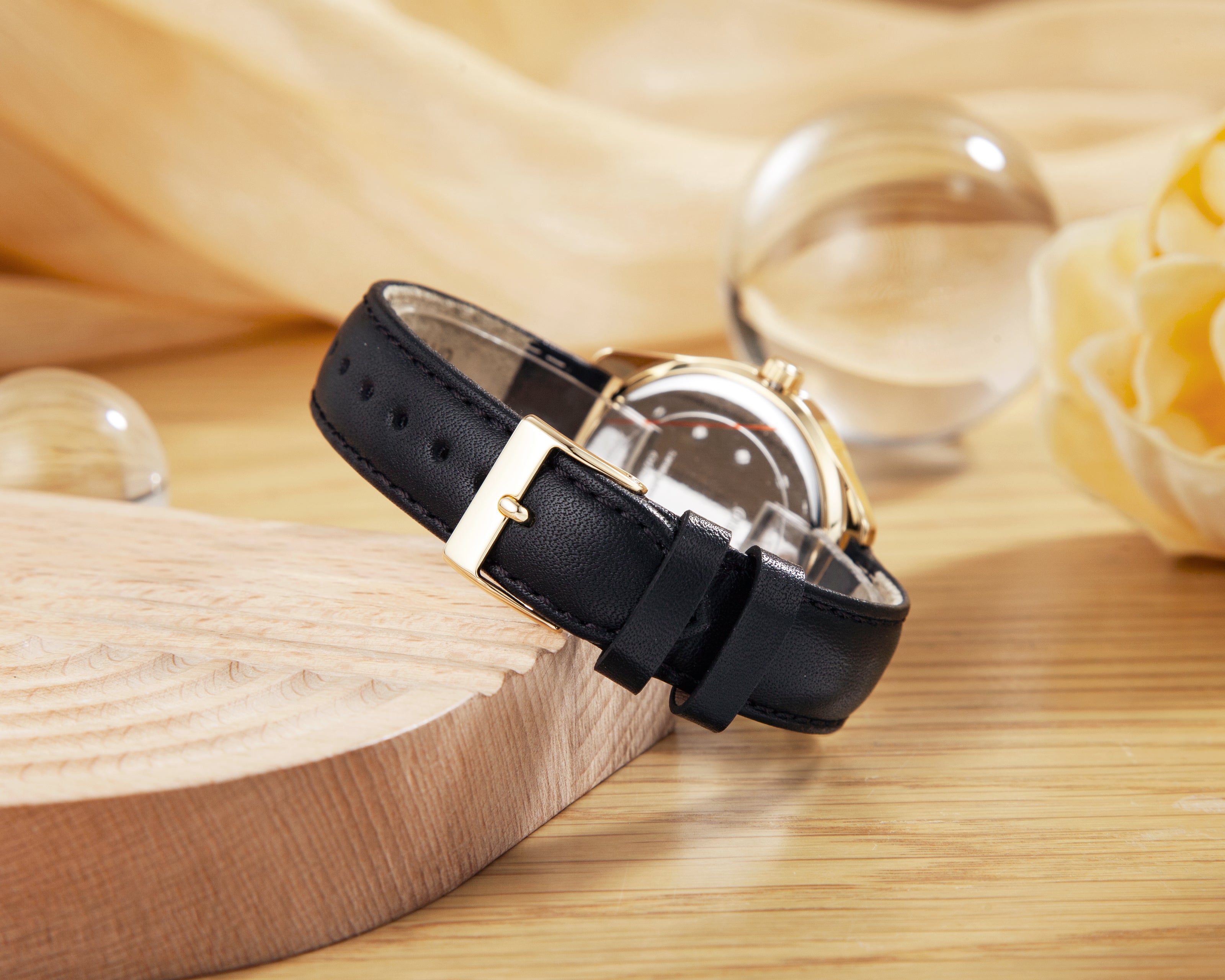 Đồng Hồ Nữ G Gloss