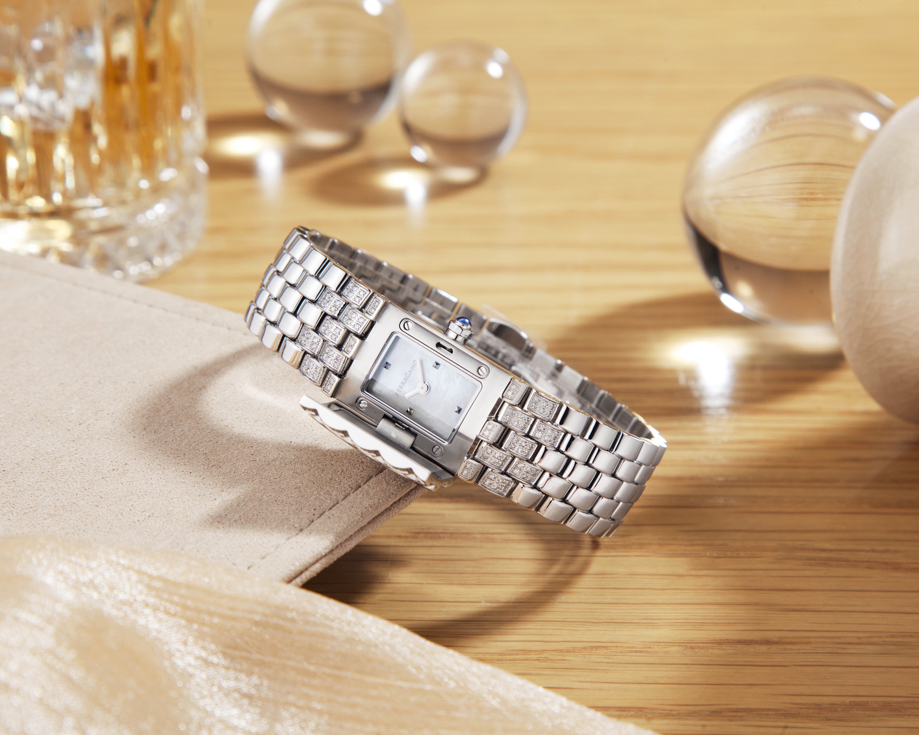 Đồng Hồ Nữ Secret