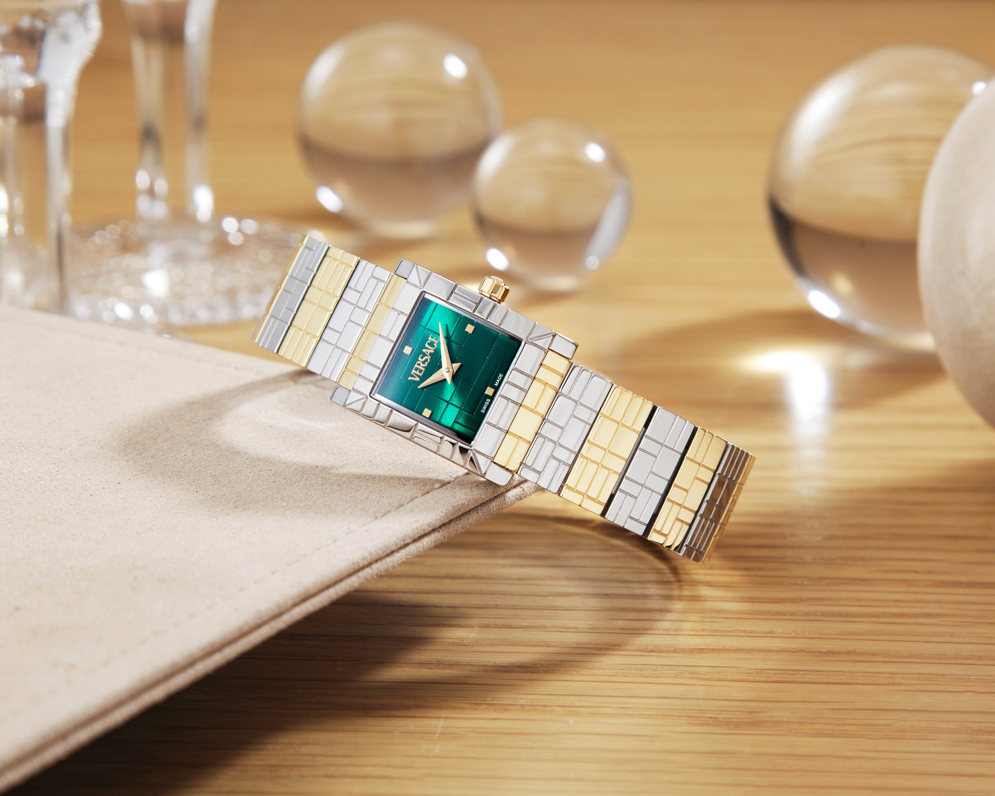 Đồng Hồ Nữ Mosaic