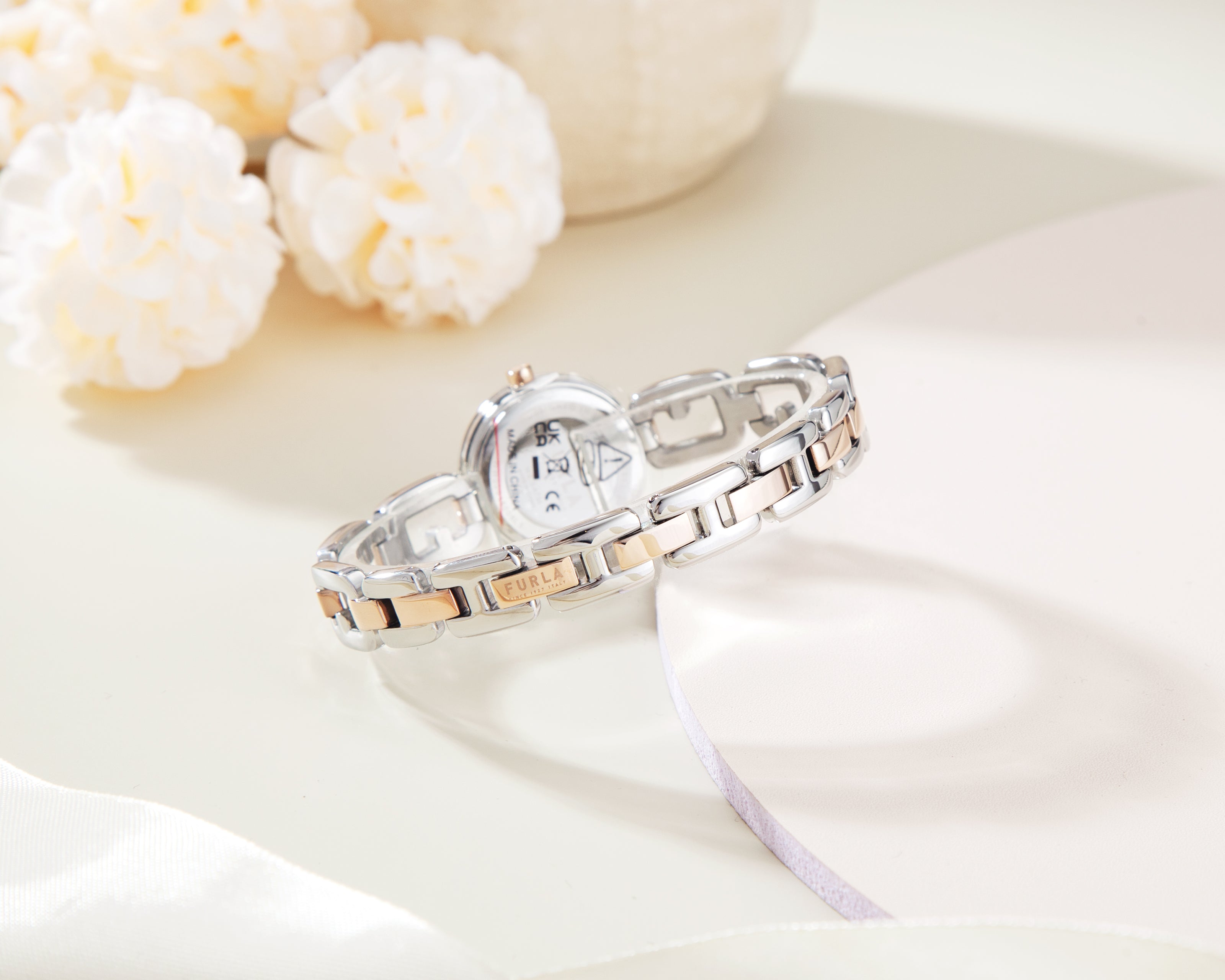 Arco Chain