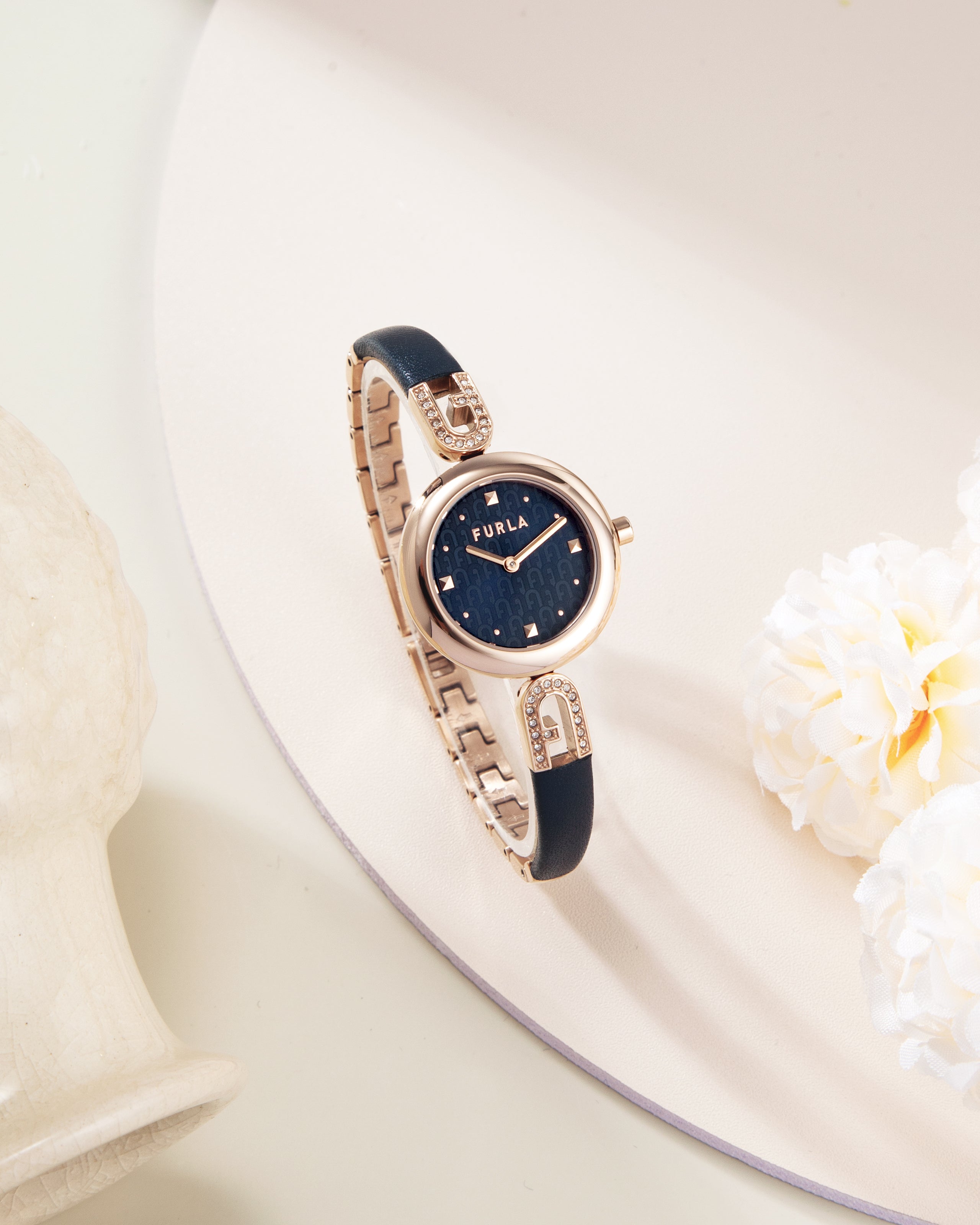 Đồng Hồ Nữ Bangle