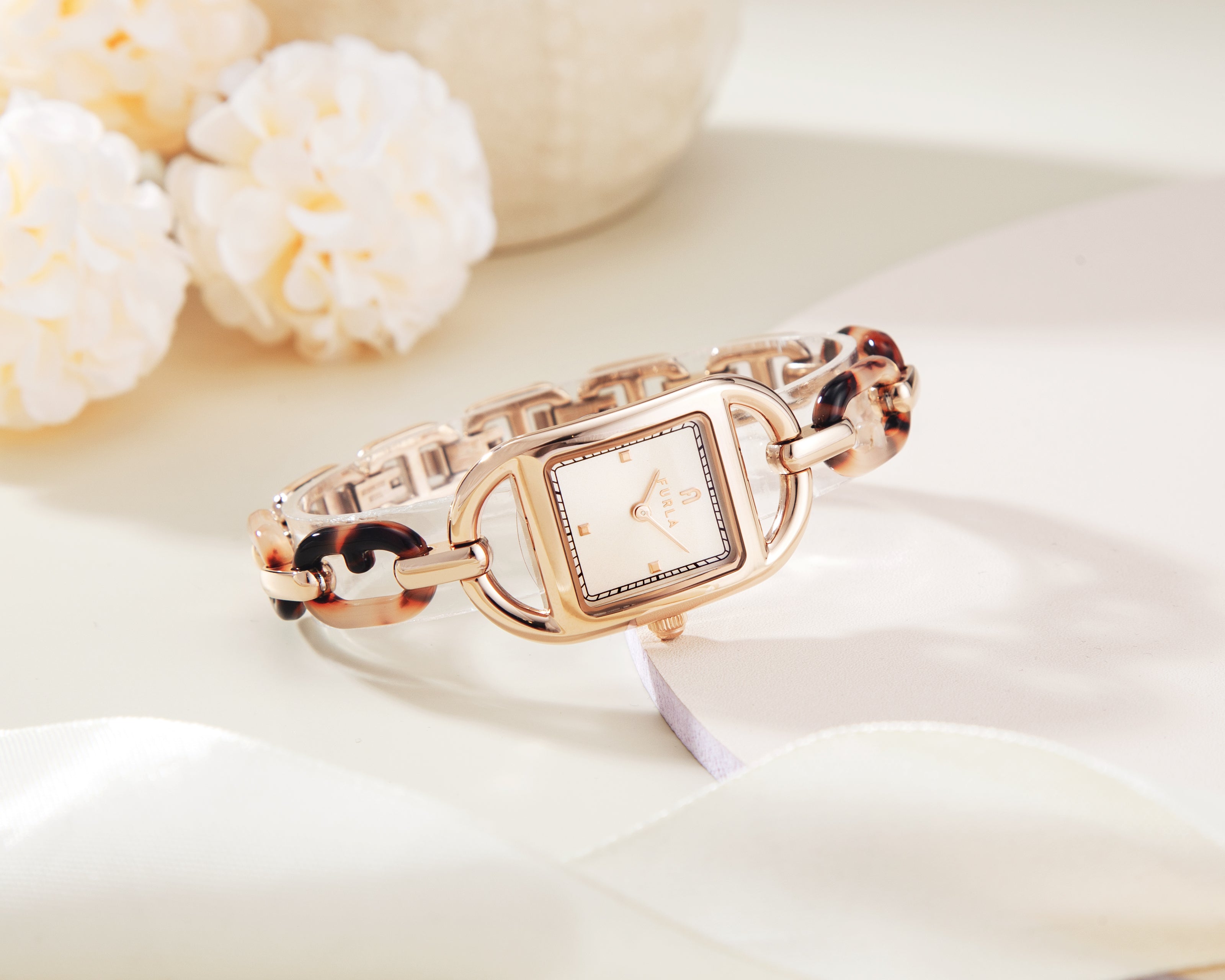 Đồng Hồ Nữ Chain Square Logo