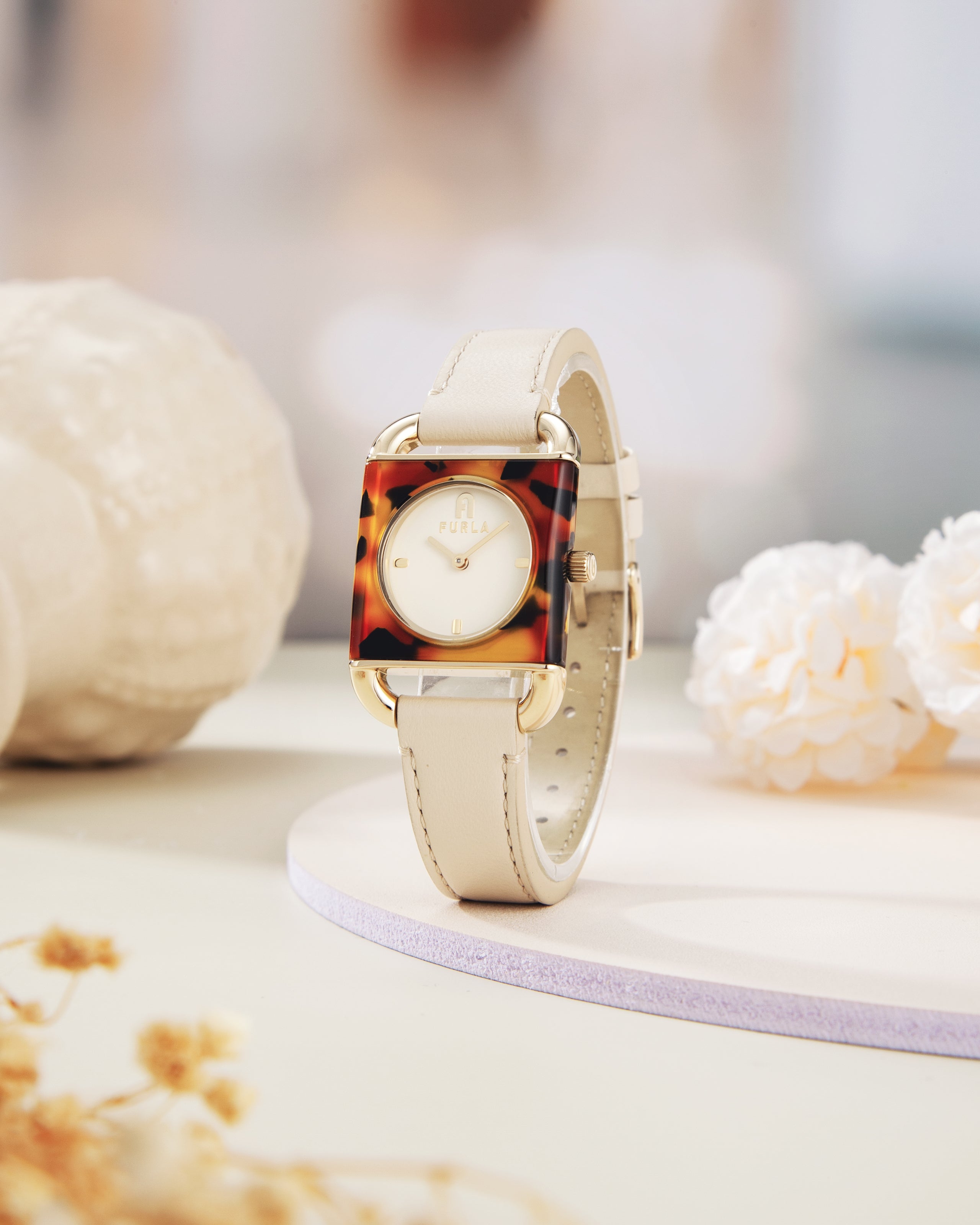 Đồng Hồ Nữ Arco Square