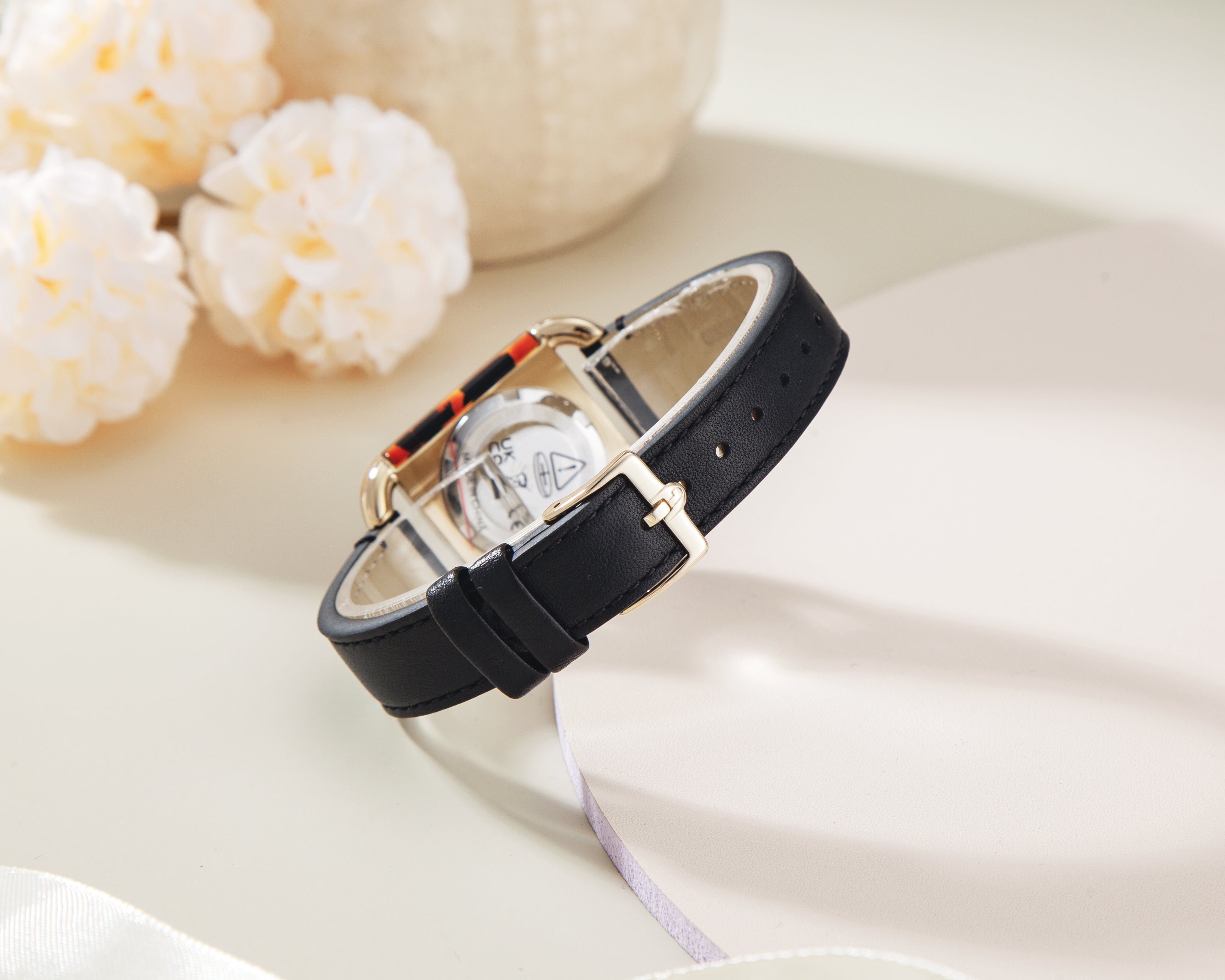 Đồng Hồ Nữ Arco Square