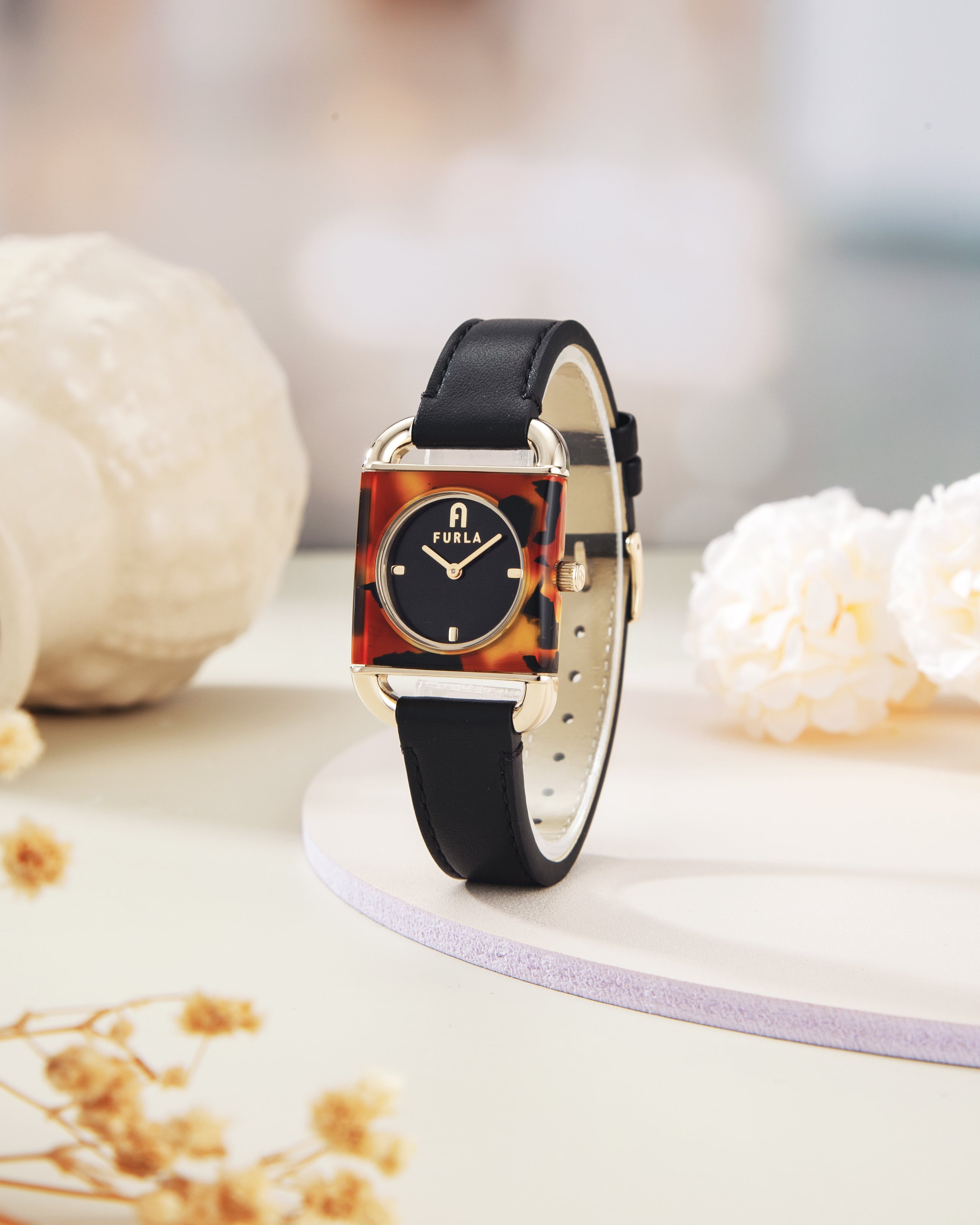 Đồng Hồ Nữ Arco Square