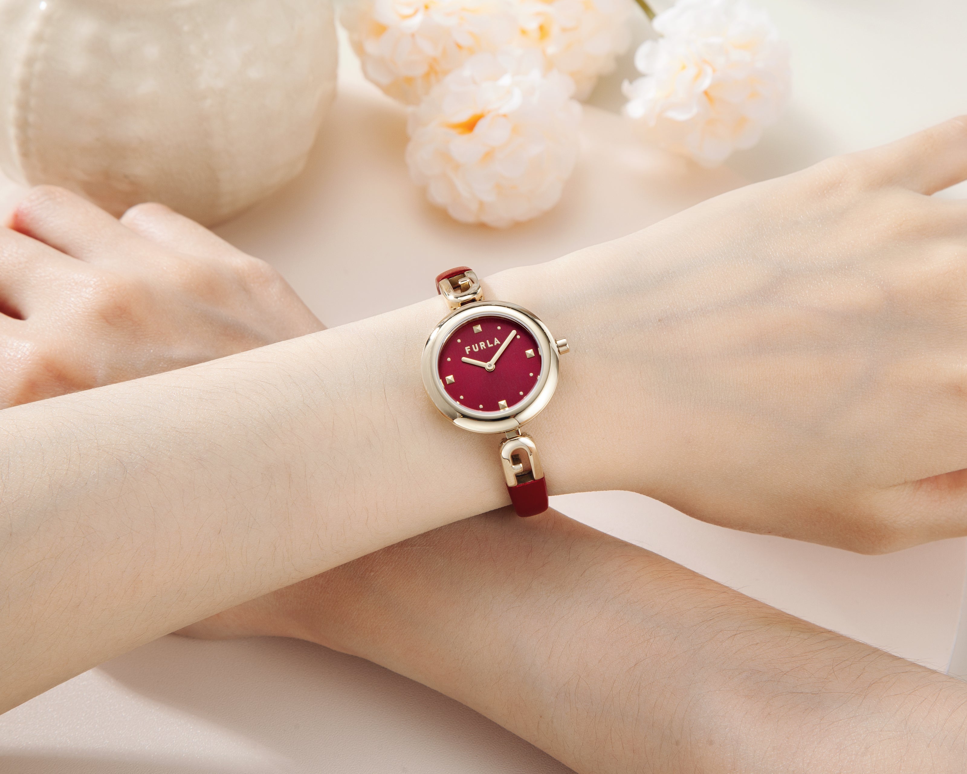 Đồng Hồ Nữ Bangle