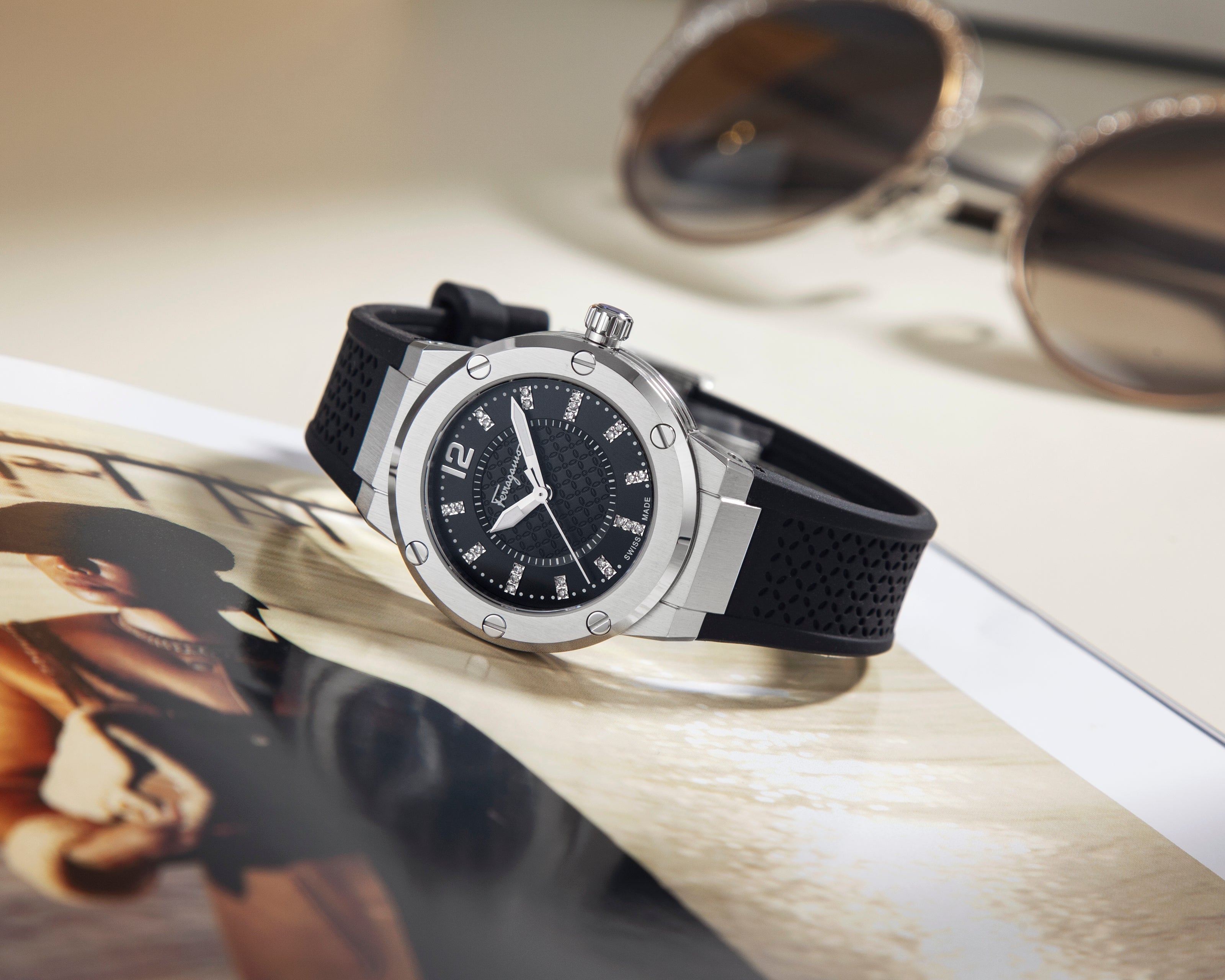 Đồng Hồ Nữ F-8