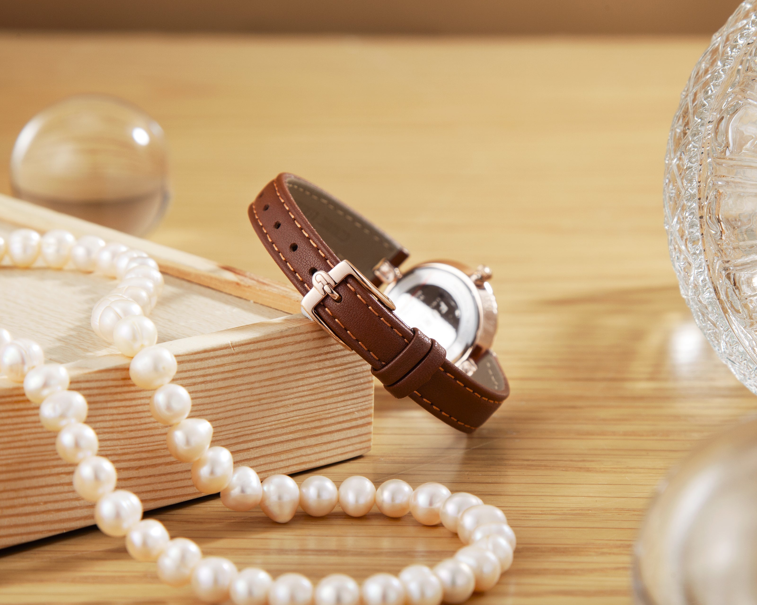 Đồng Hồ Nữ Logo Links