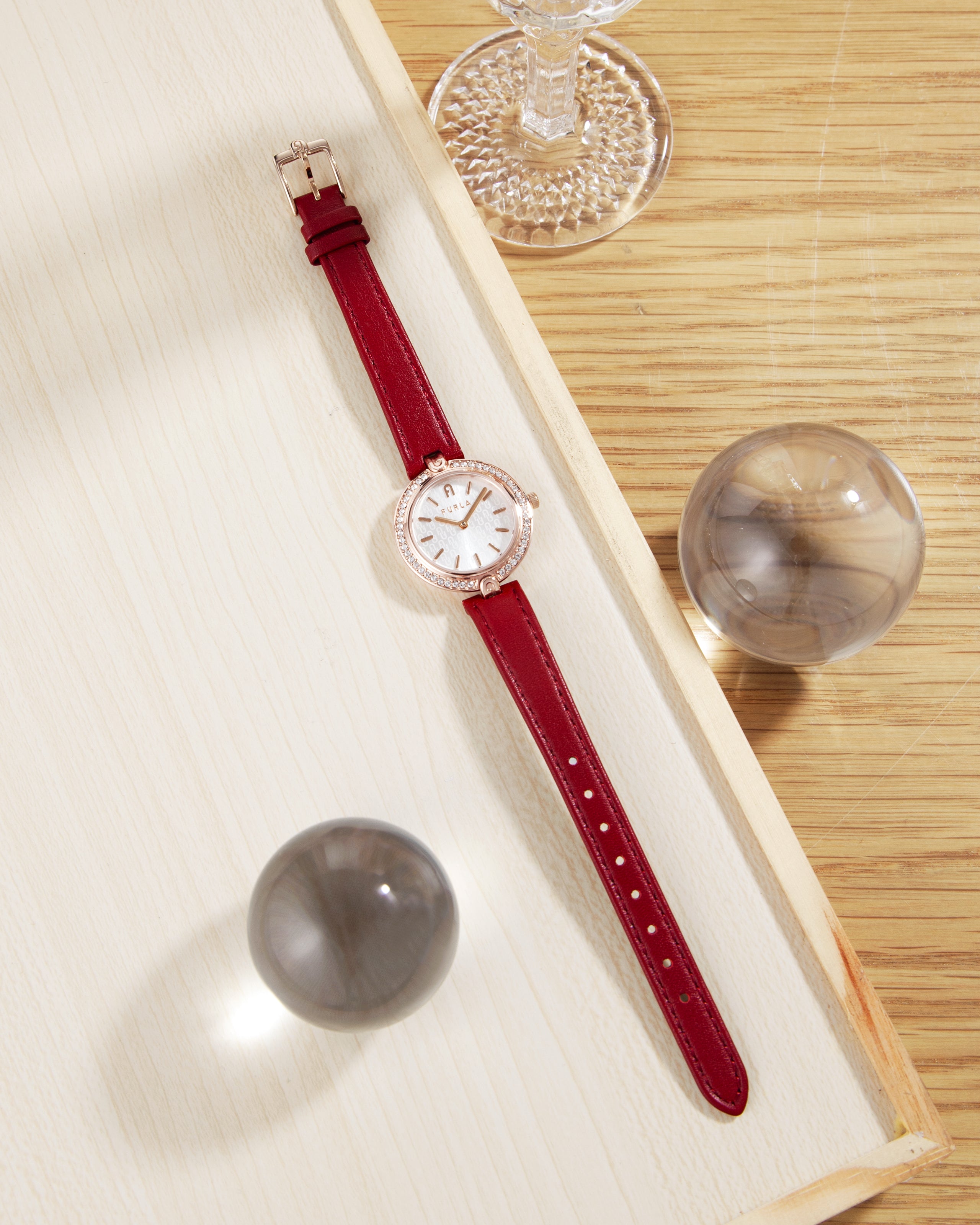 Đồng Hồ Nữ Logo Links