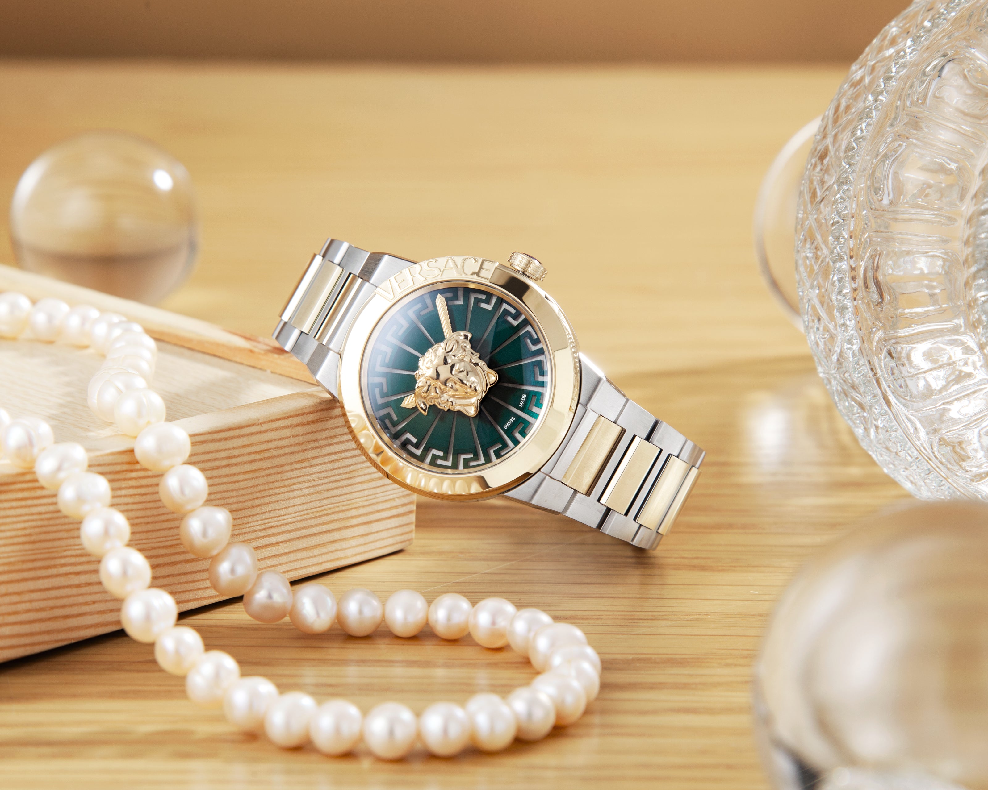 Đồng Hồ Nữ Medusa Infinite