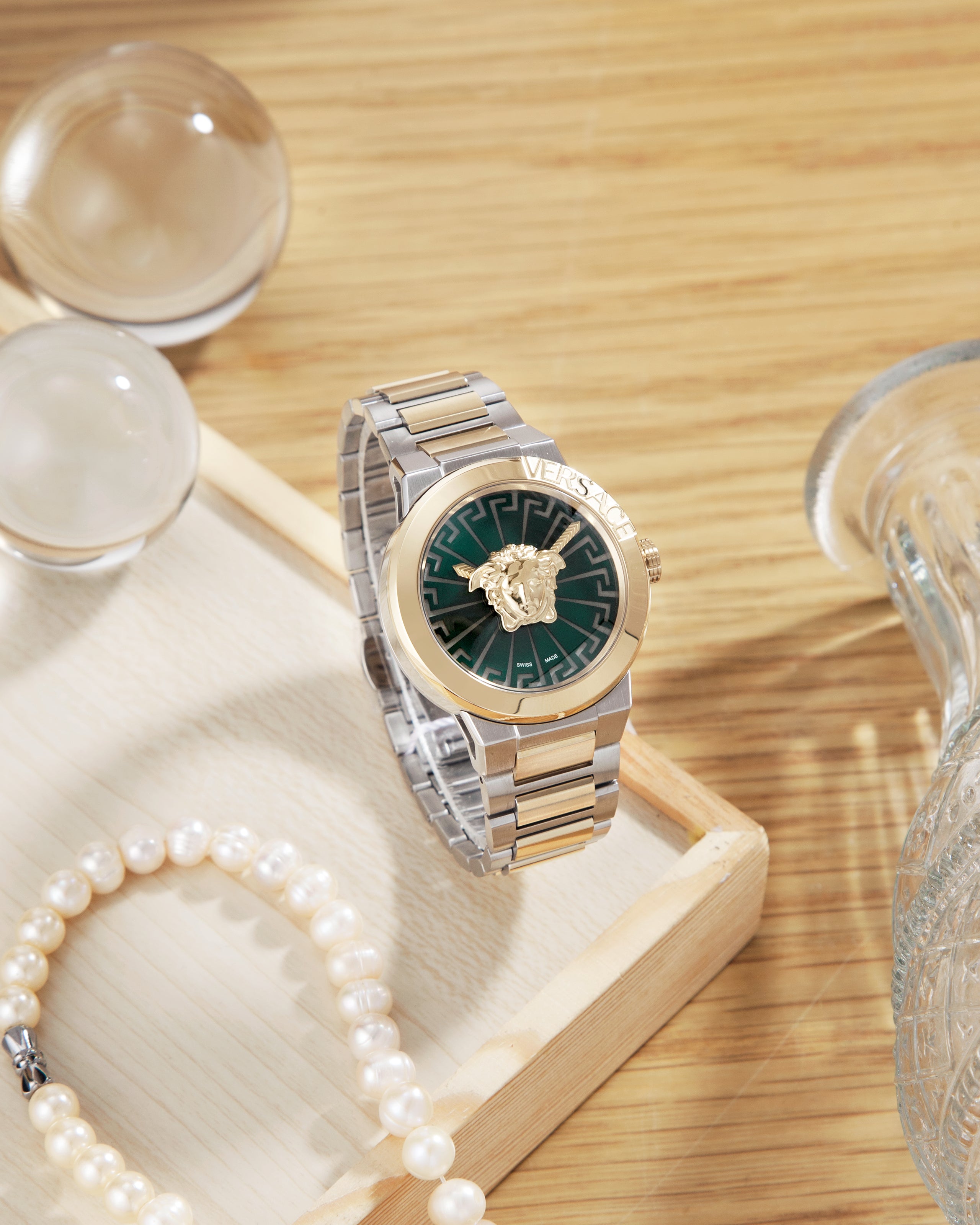 Đồng Hồ Nữ Medusa Infinite