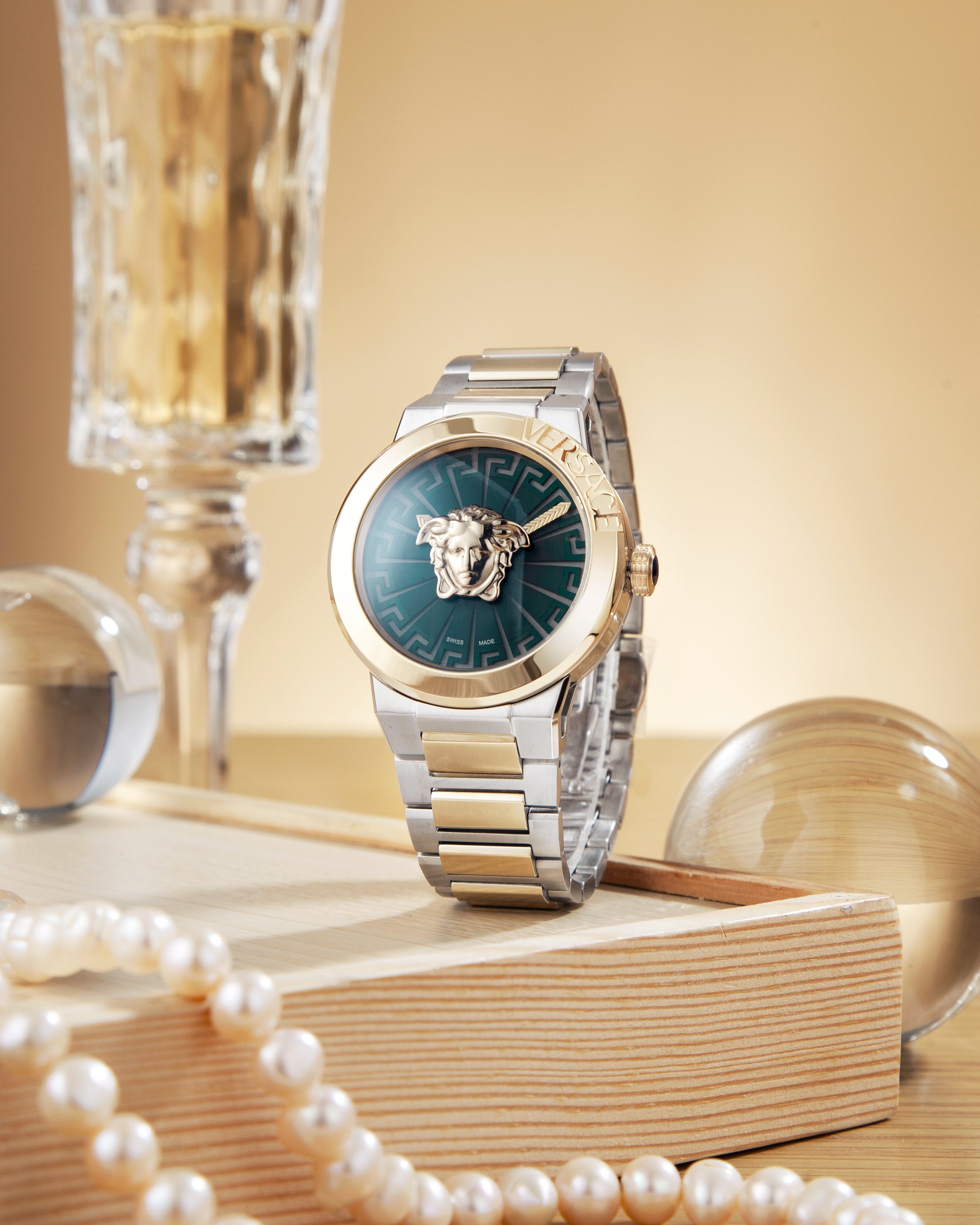 Đồng Hồ Nữ Medusa Infinite