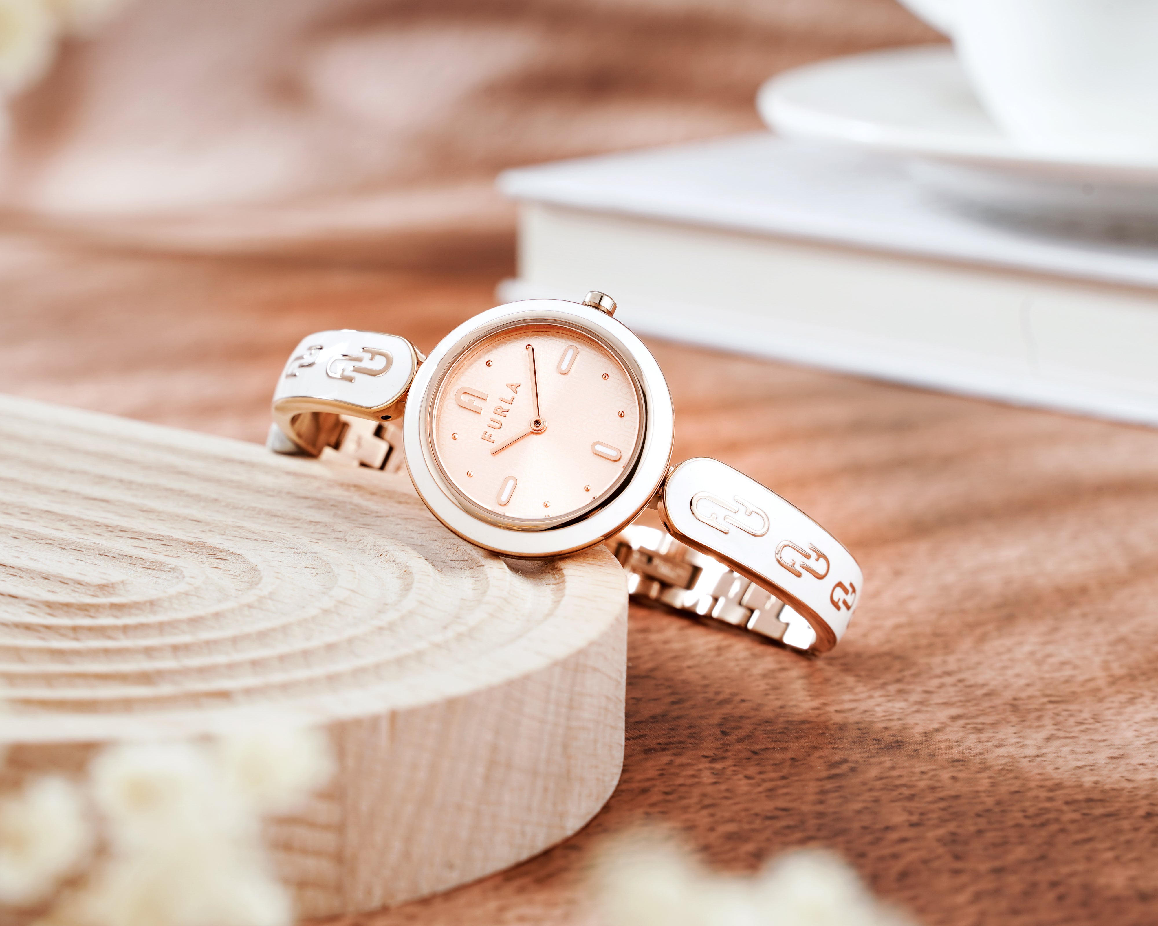 Đồng Hồ Nữ Bangle