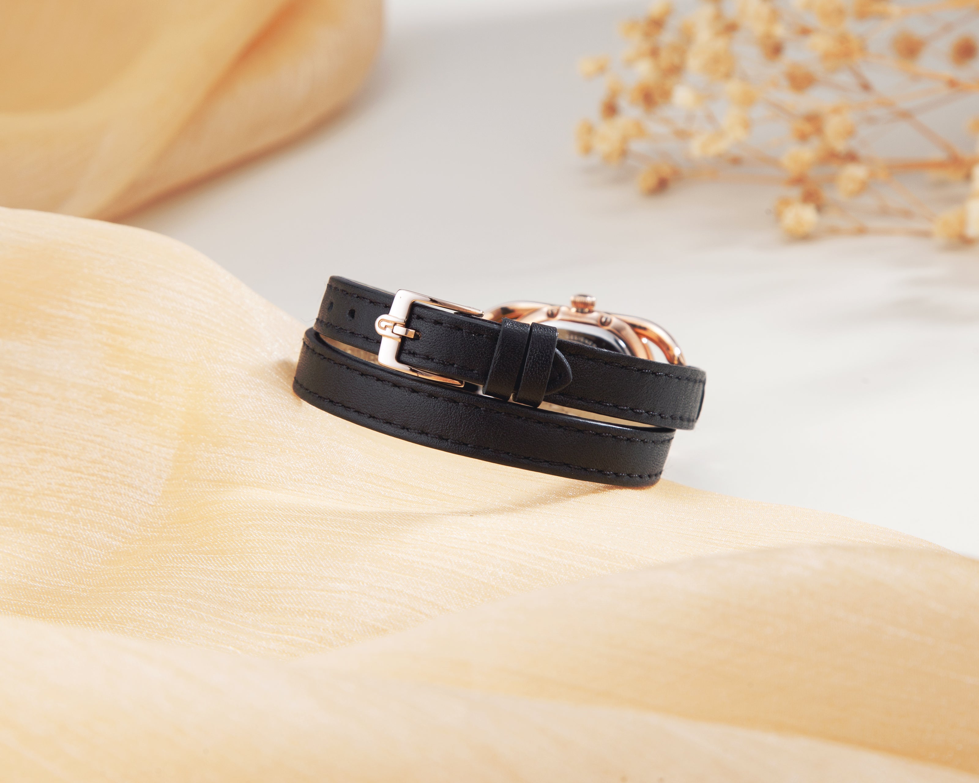 Đồng Hồ Nữ Studs