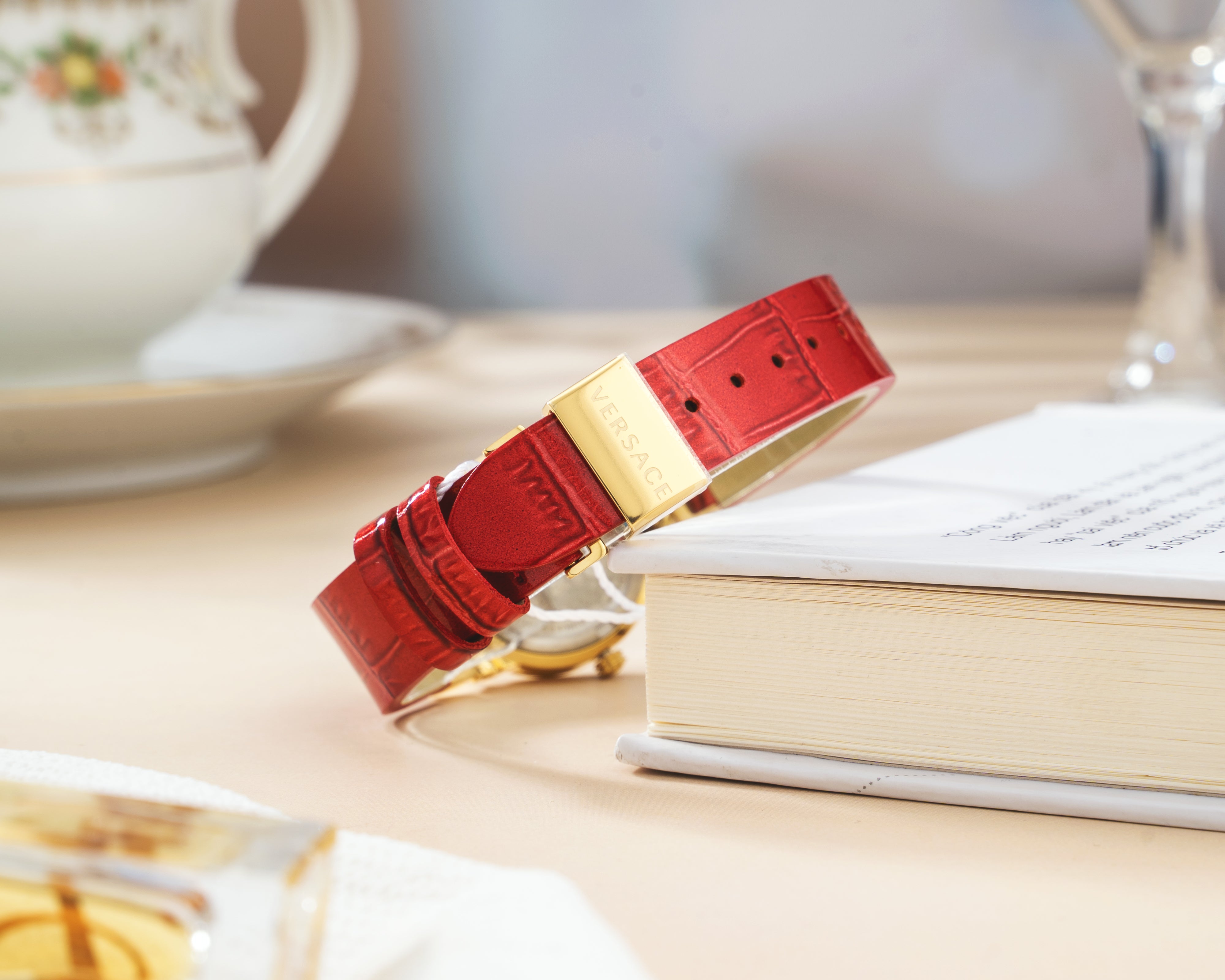 Đồng Hồ Nữ Greca Logo Mini