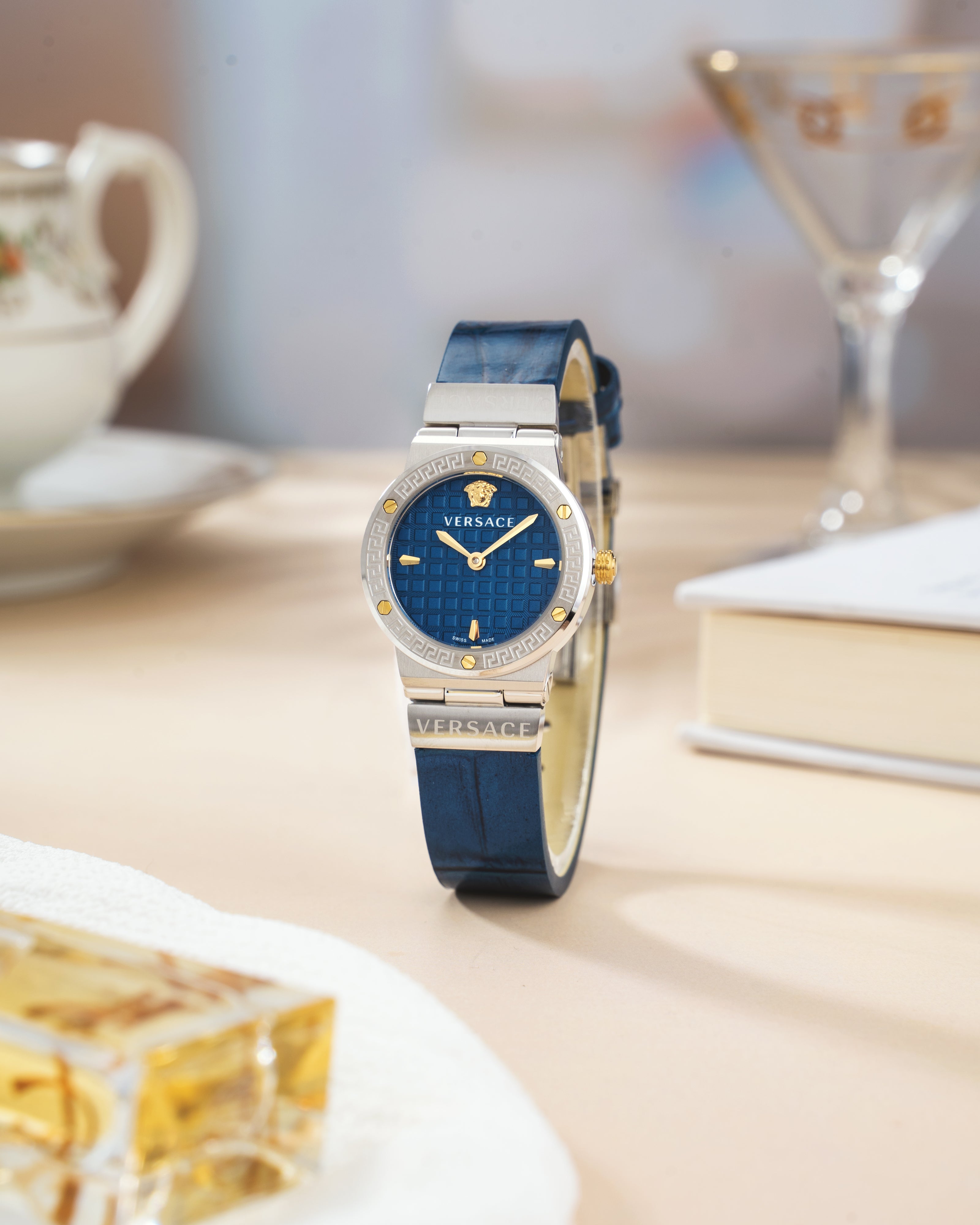 Đồng Hồ Nữ Greca Logo Mini