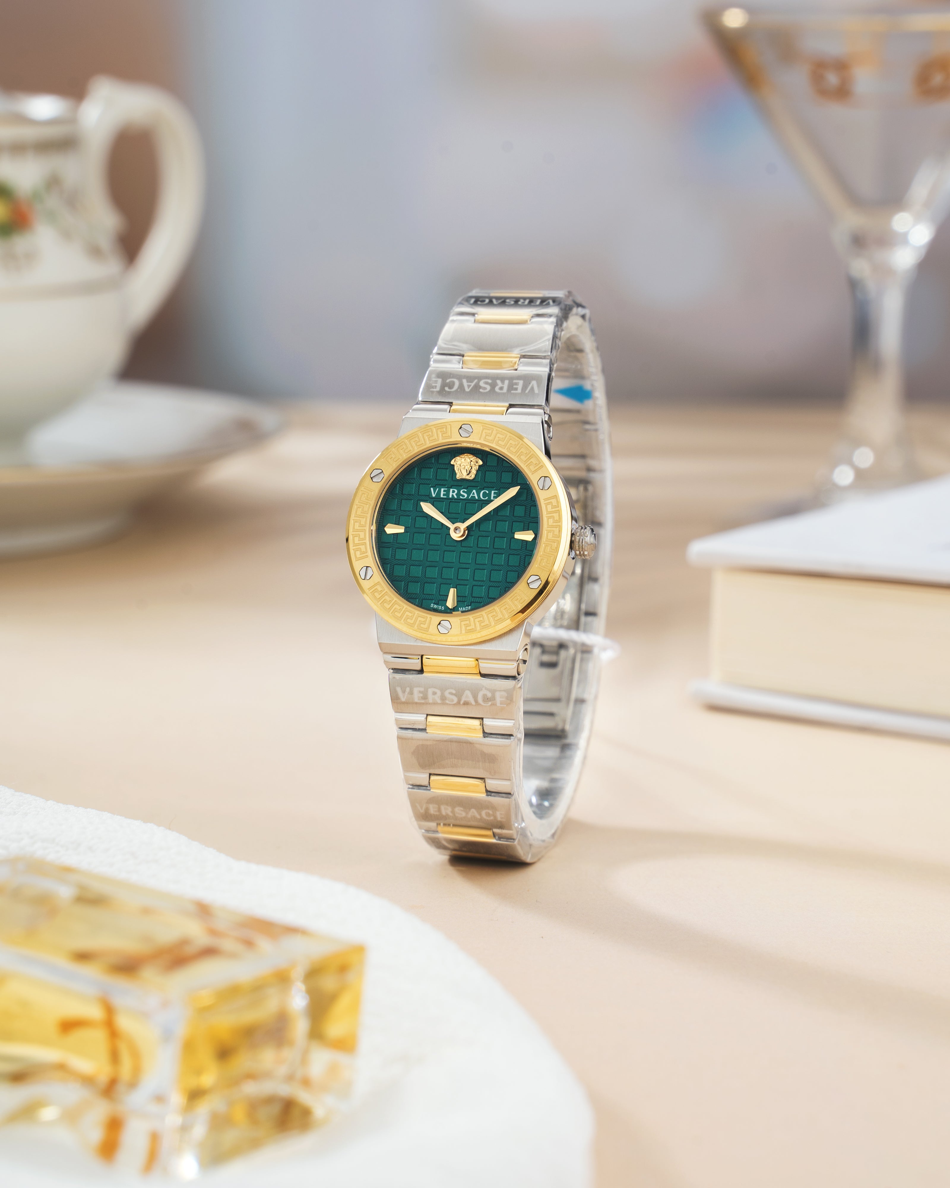 Đồng Hồ Nữ Greca Logo Mini