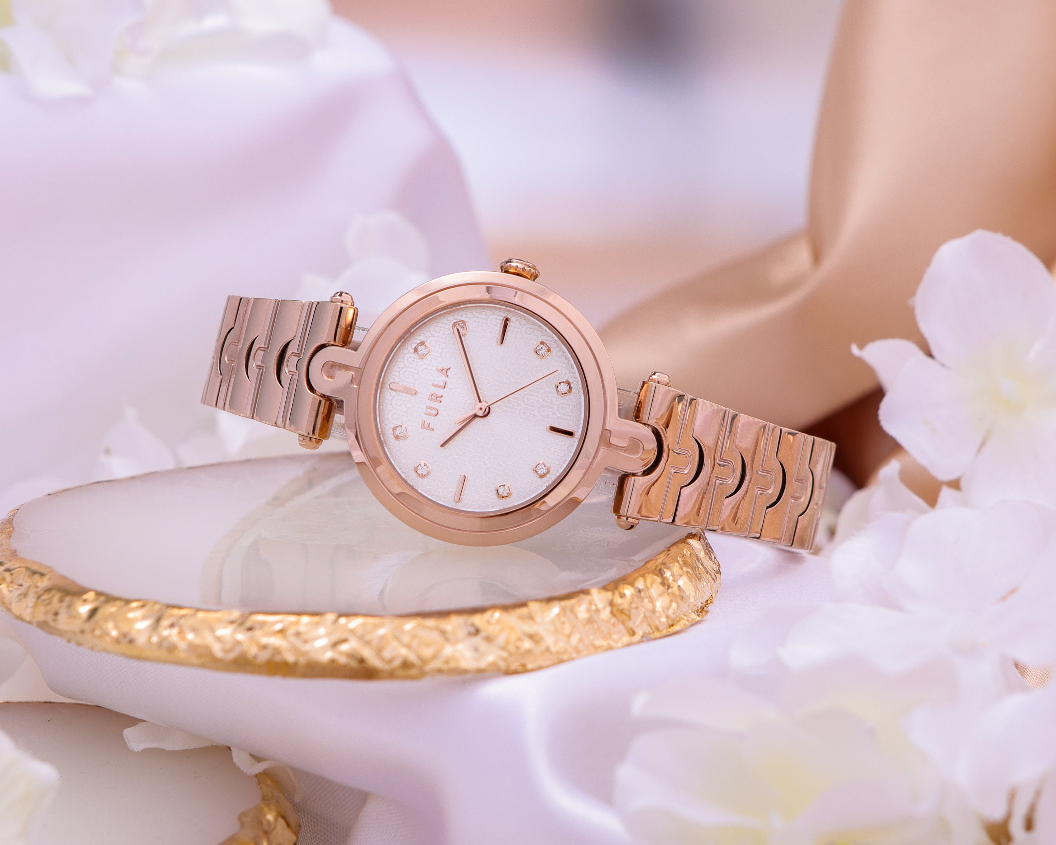 Đồng Hồ Nữ Arch Bar