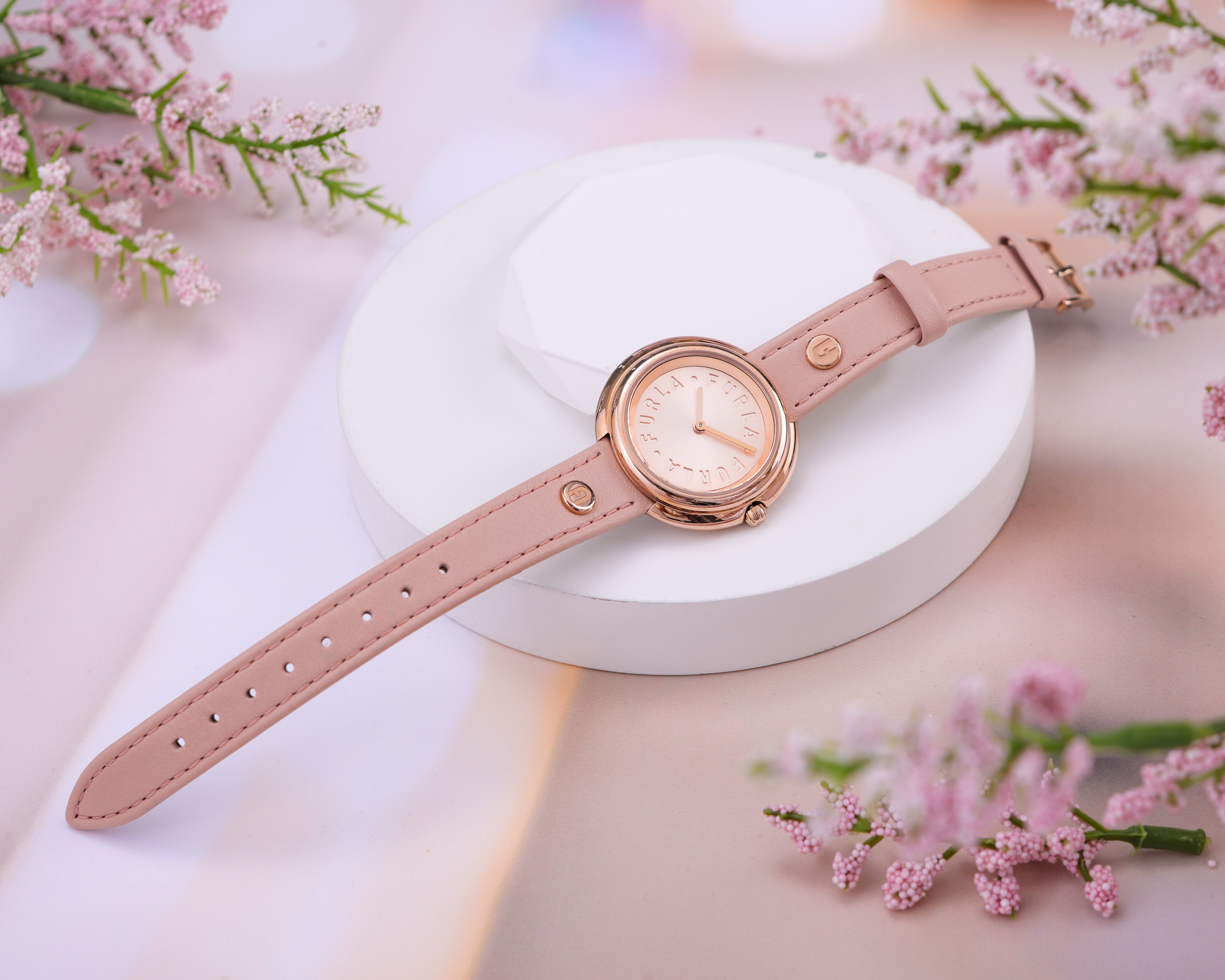 Đồng Hồ Nữ Icon Shape