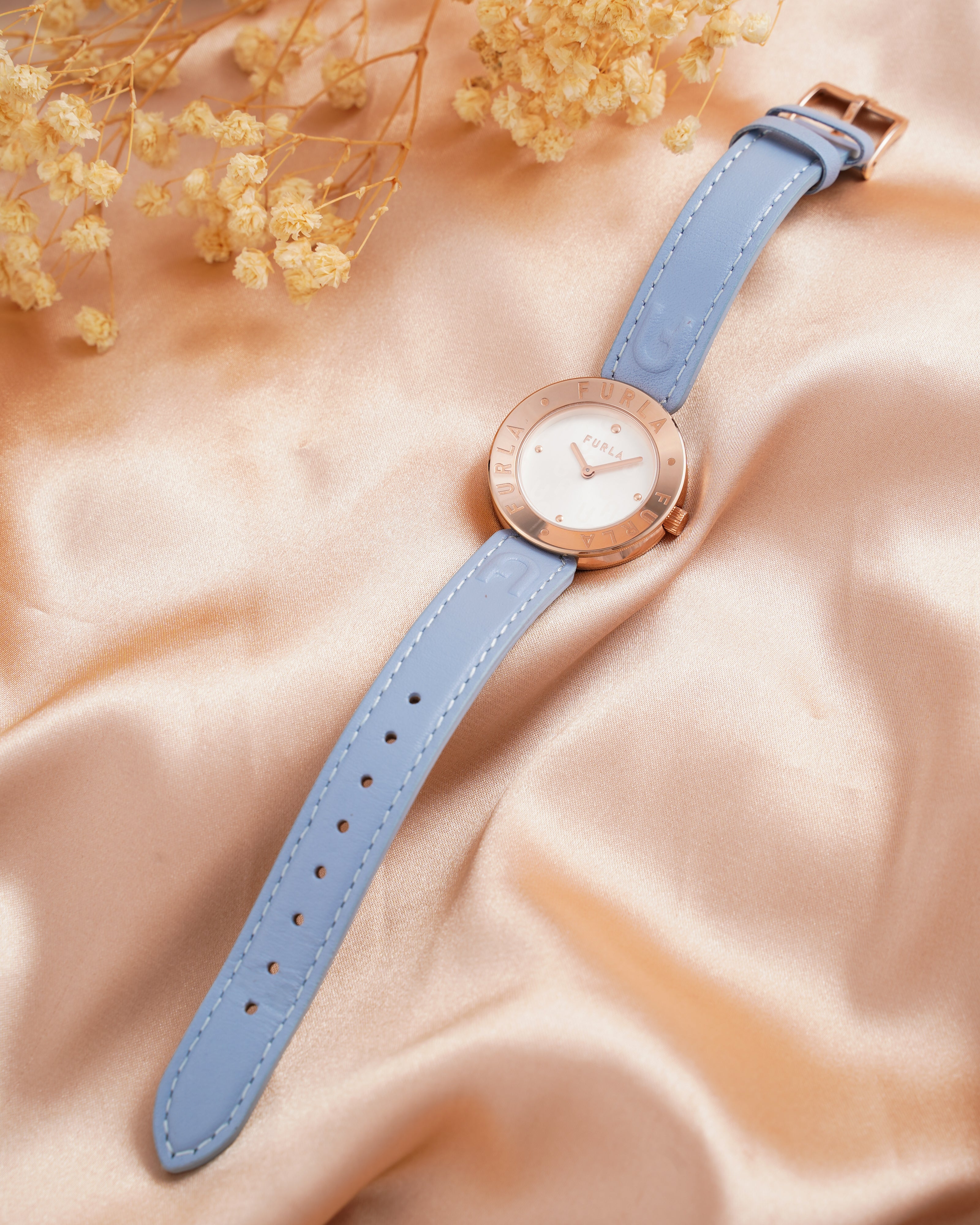 Đồng Hồ Nữ Essential