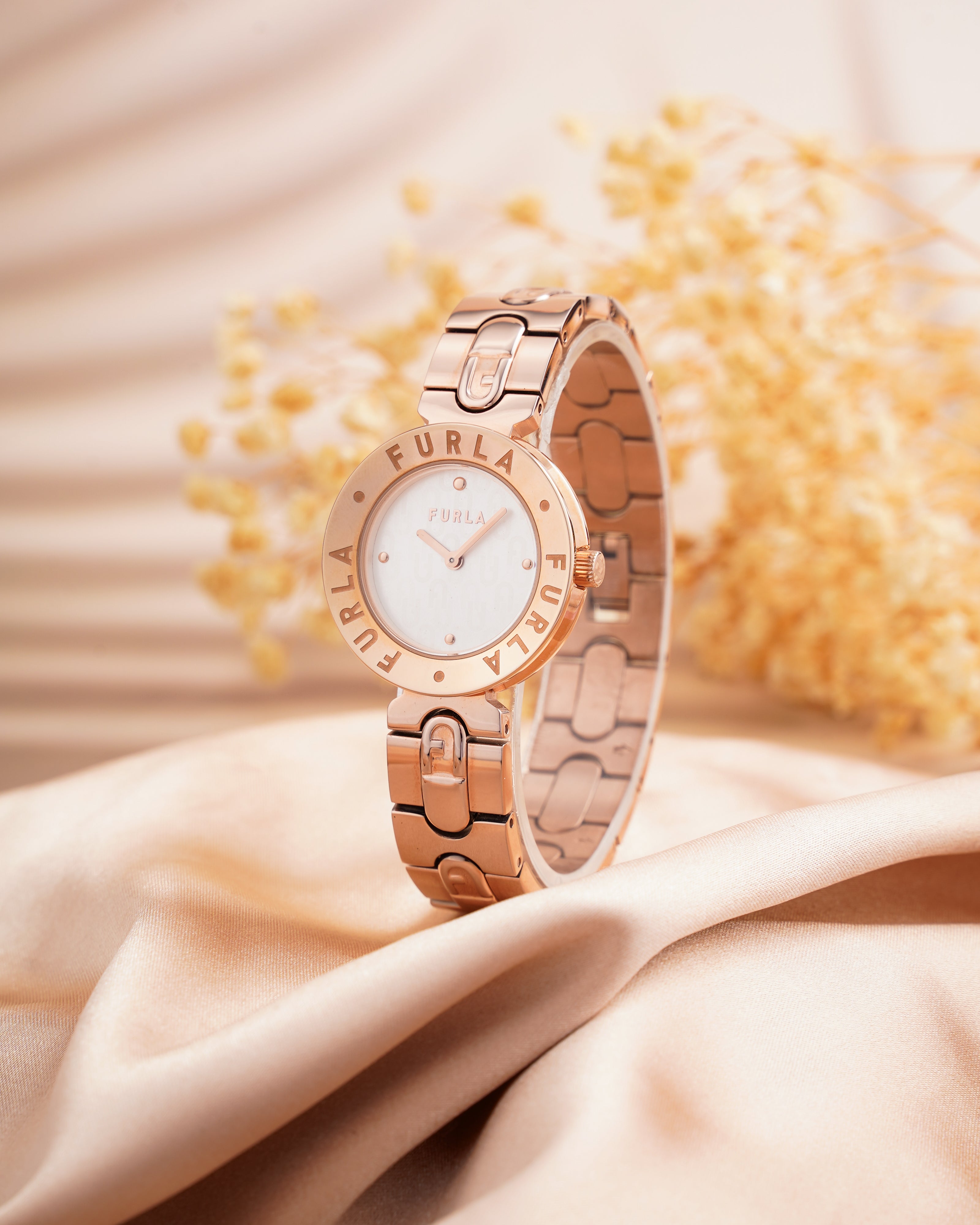 Đồng Hồ Nữ Essential