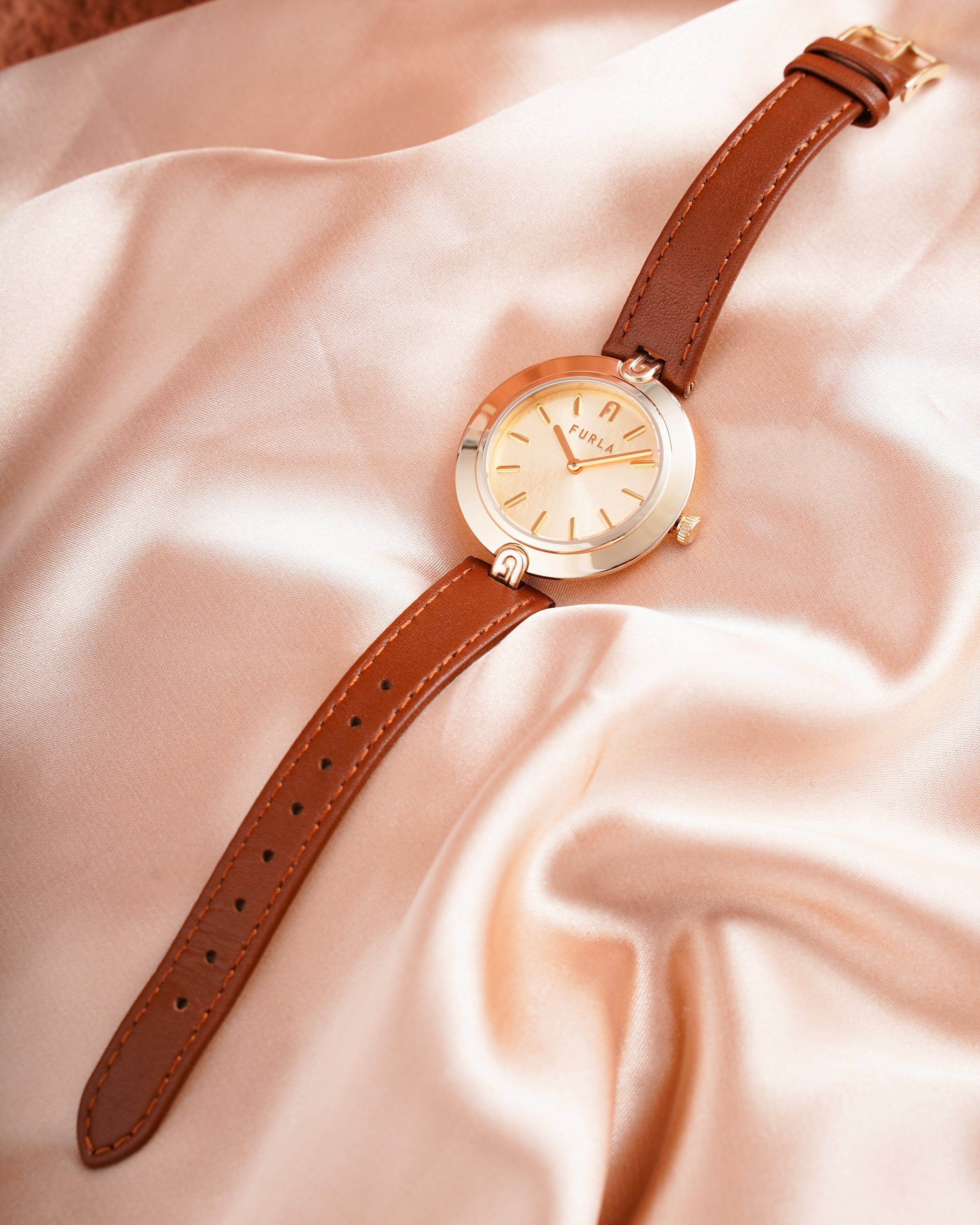 Đồng Hồ Nữ Logo Links