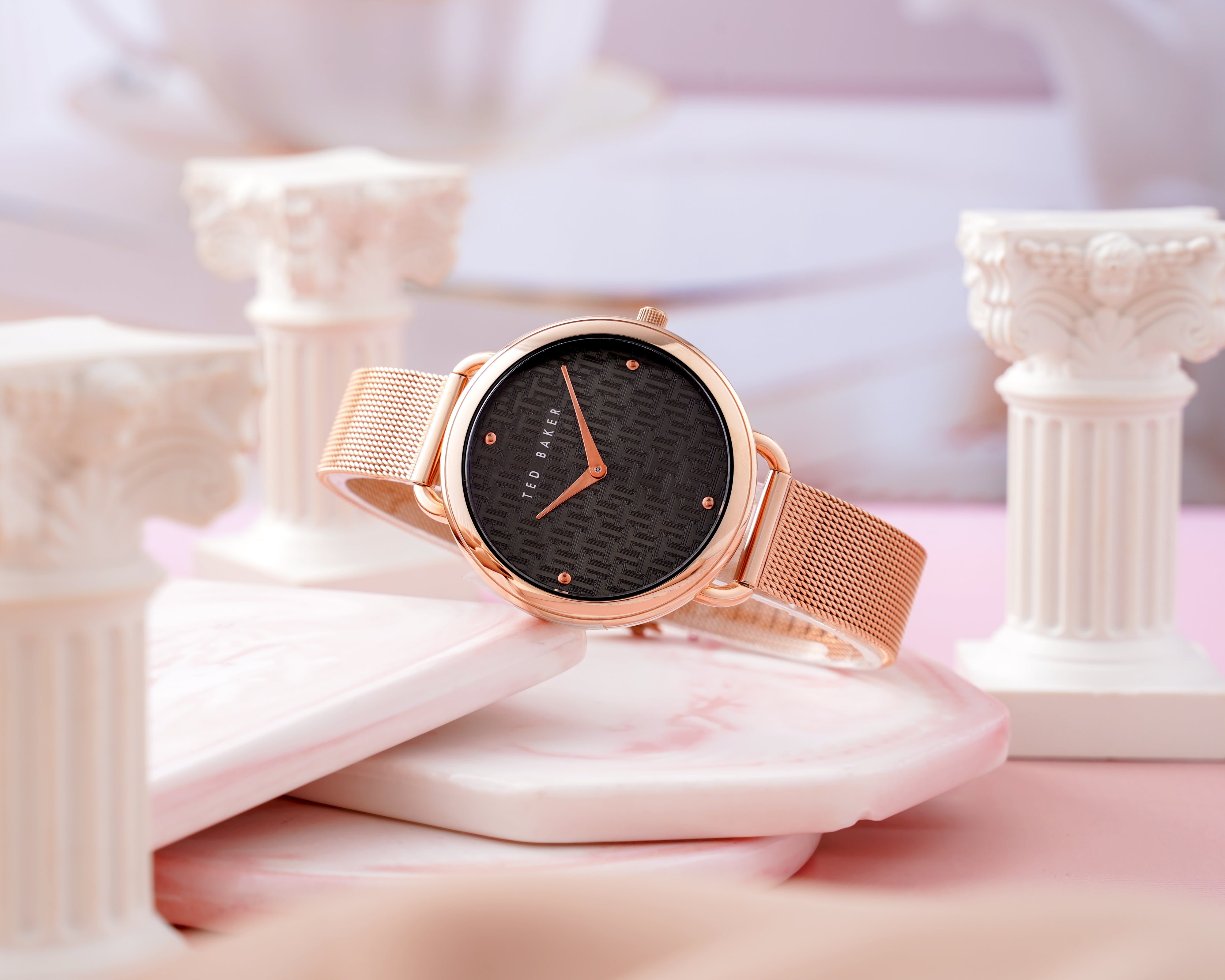 Đồng Hồ Nữ Hetttie