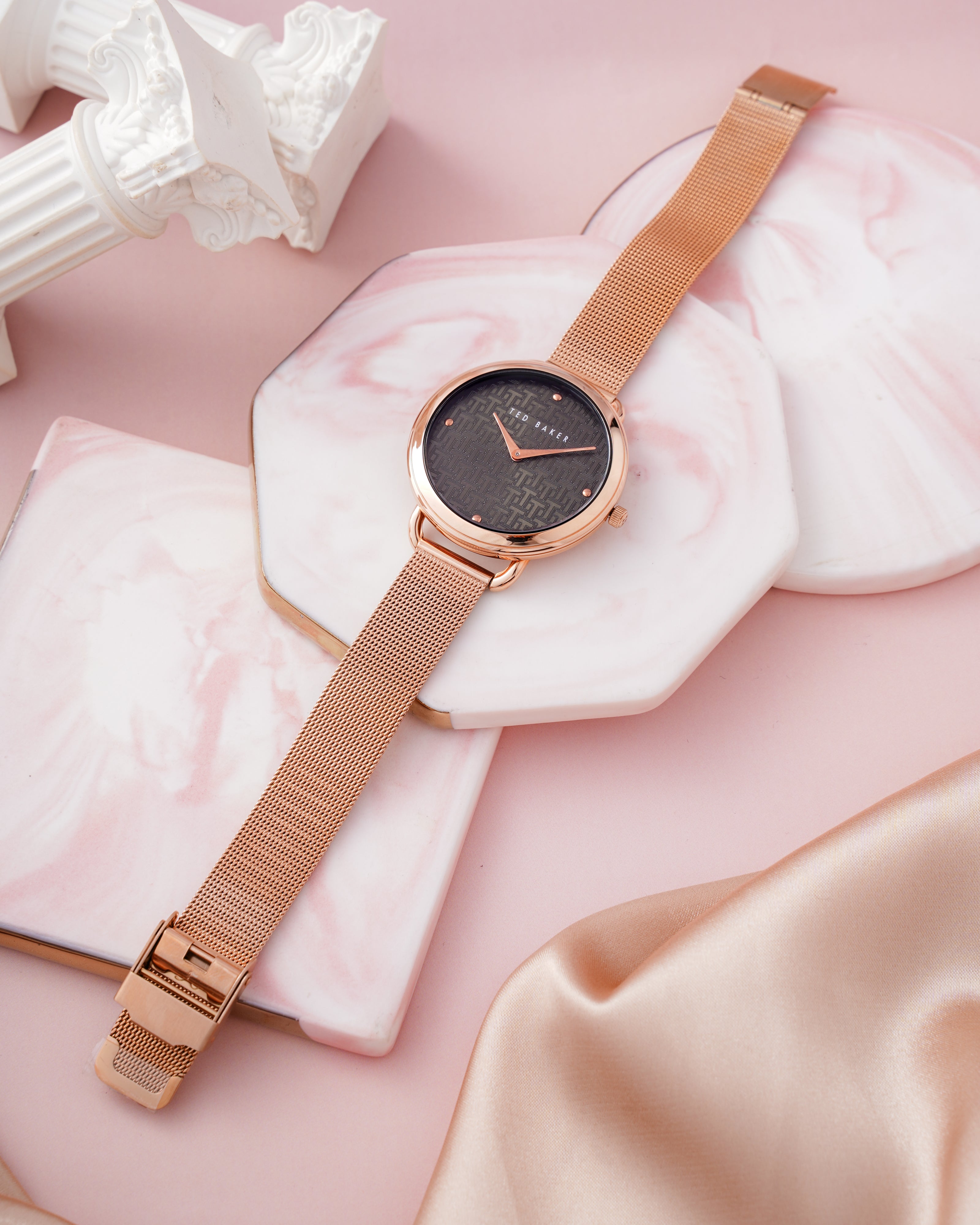 Đồng Hồ Nữ Hetttie