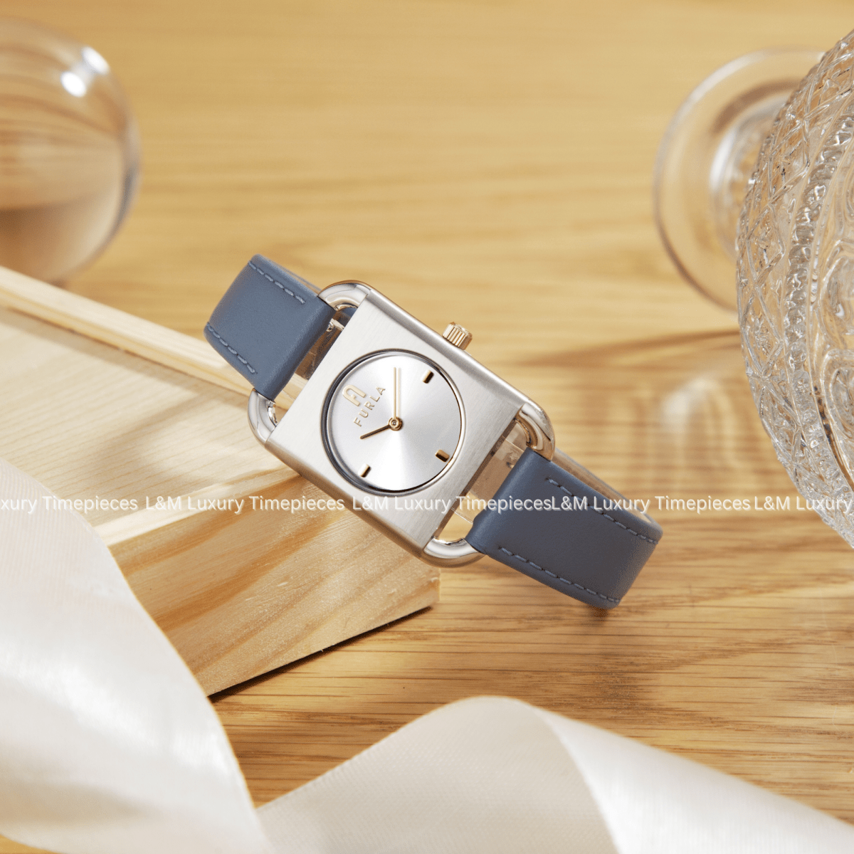 ARCO SQUARE - L&M Luxury Timepieces