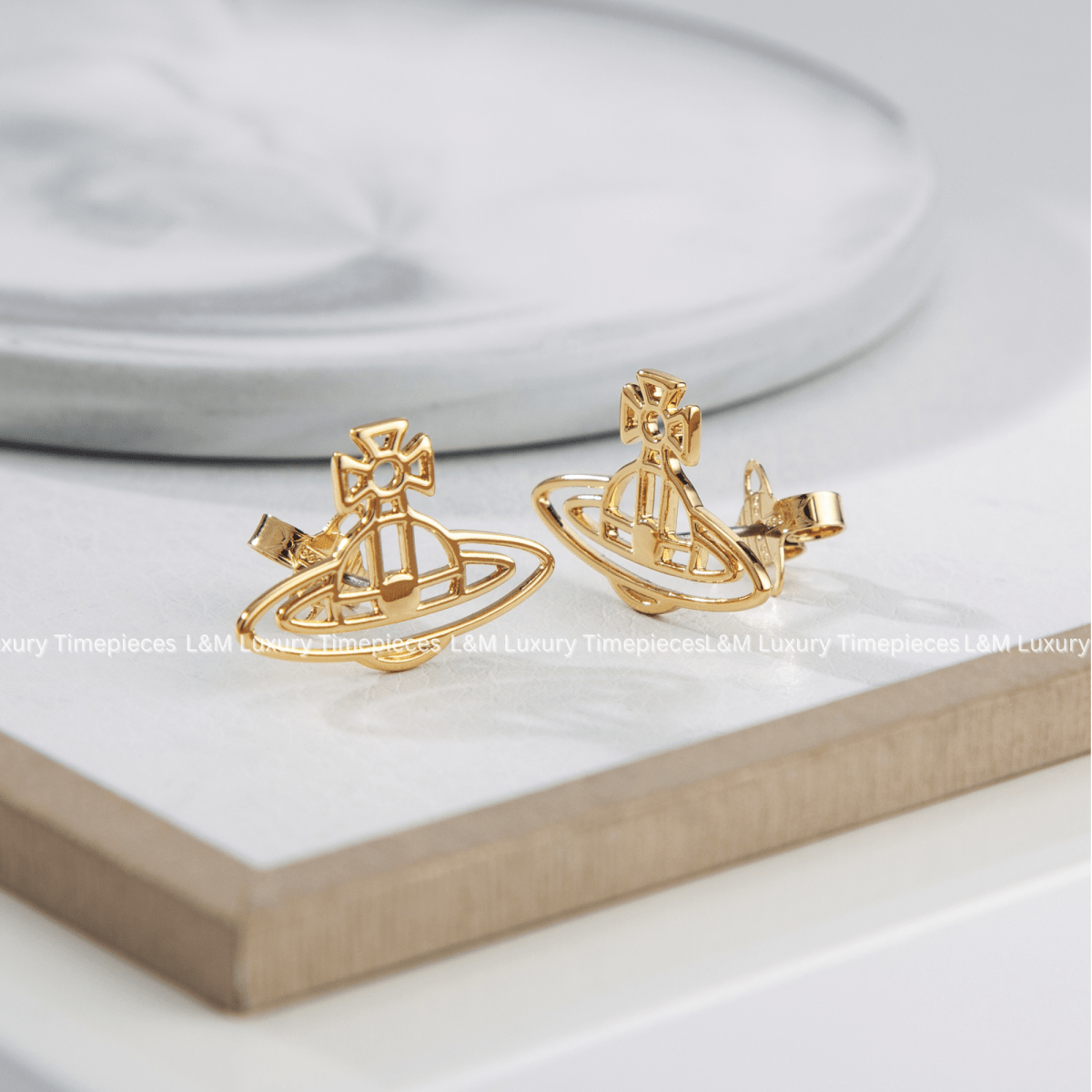 Bông tai VIVIENNE WESTWOOD - L&M Luxury Timepieces