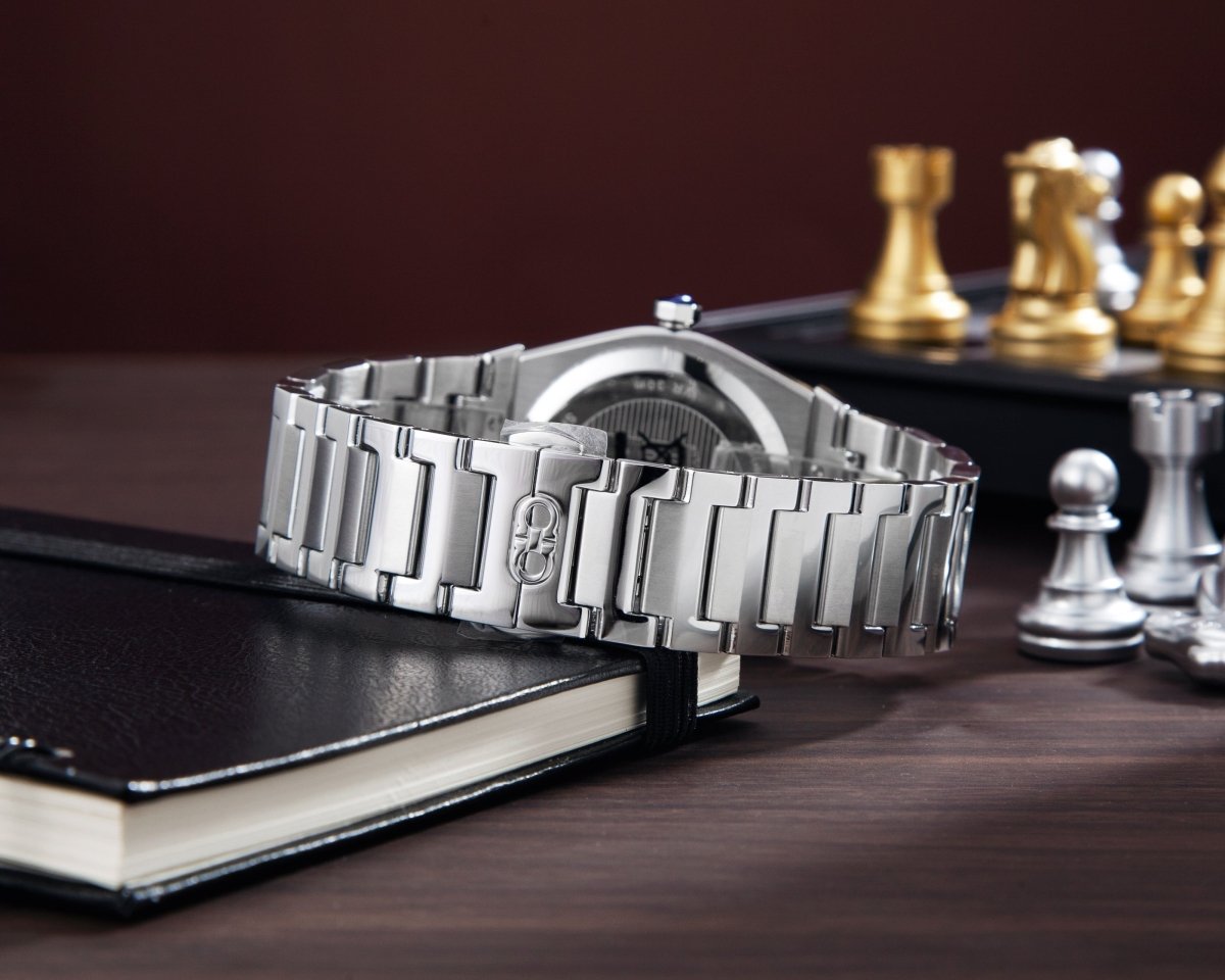 FERRAGAMO Đồng Hồ Nam Vega SFYF00621 - L&M Luxury Timepieces