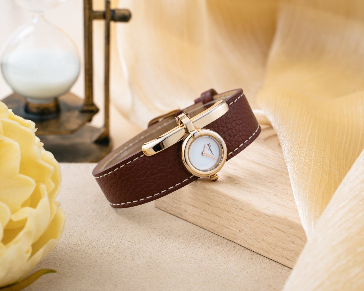 FERRAGAMO Đồng Hồ Nữ Charm SFNK00220 - L&M Luxury Timepieces