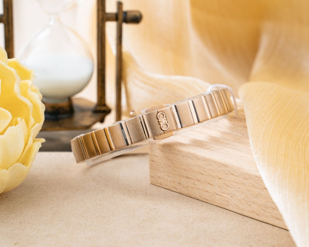 FERRAGAMO Đồng Hồ Nữ Essential SFMK00622 - L&M Luxury Timepieces