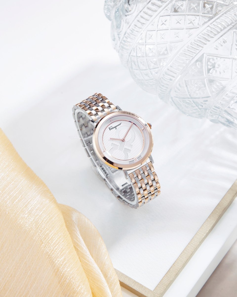 FERRAGAMO Salvatore Ferragamo Logomania - L&M Luxury Timepieces
