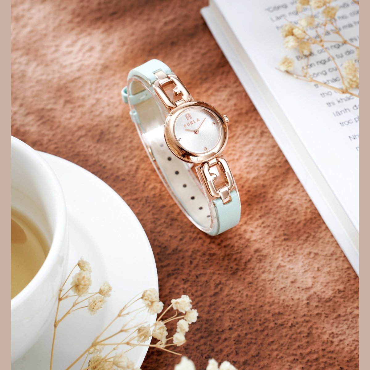 FURLA Đồng Hồ Nữ Arco Chain WW00015010L5 - L&M Luxury Timepieces