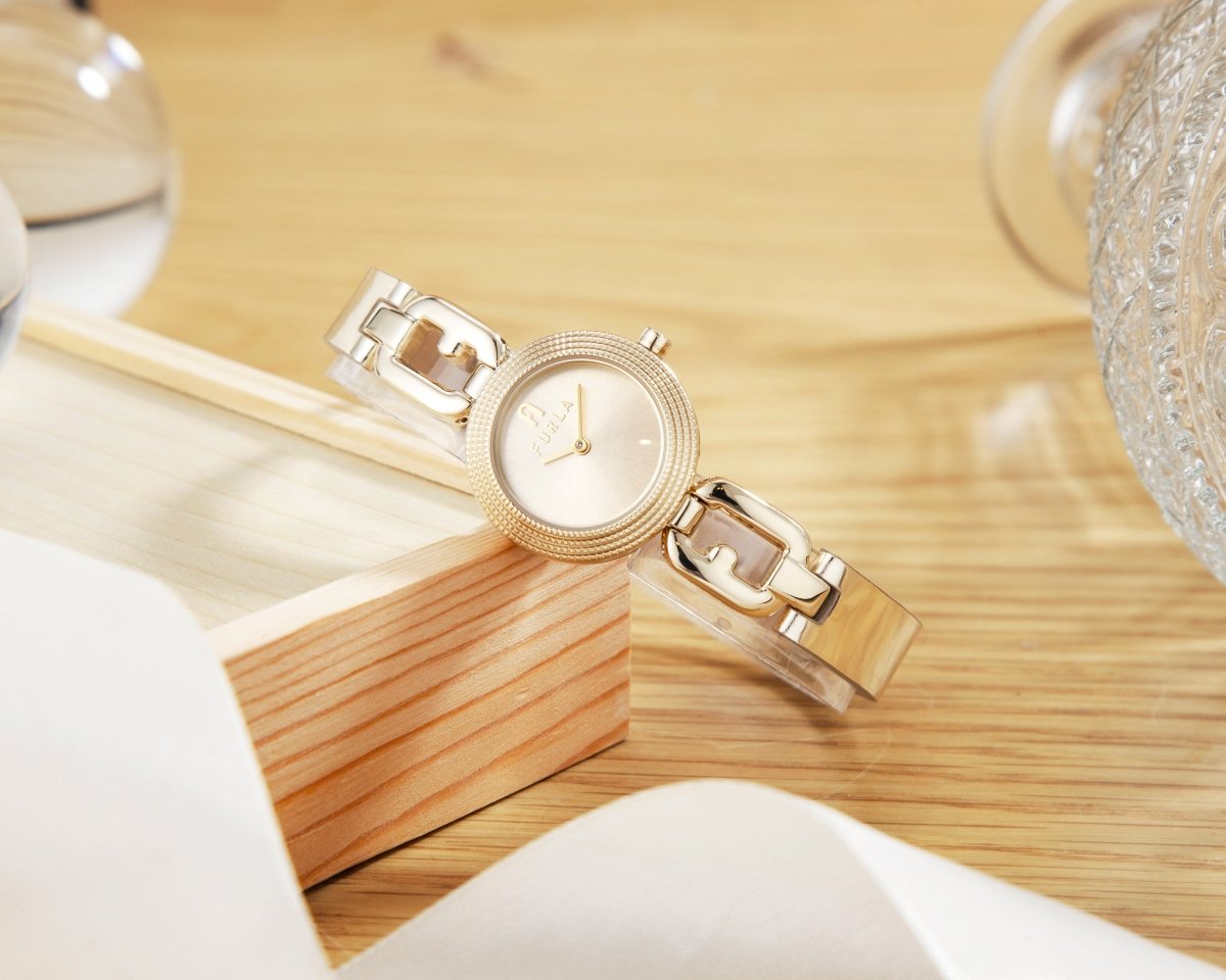 FURLA Đồng Hồ Nữ Arco Chain WW00015023L2 - L&M Luxury Timepieces