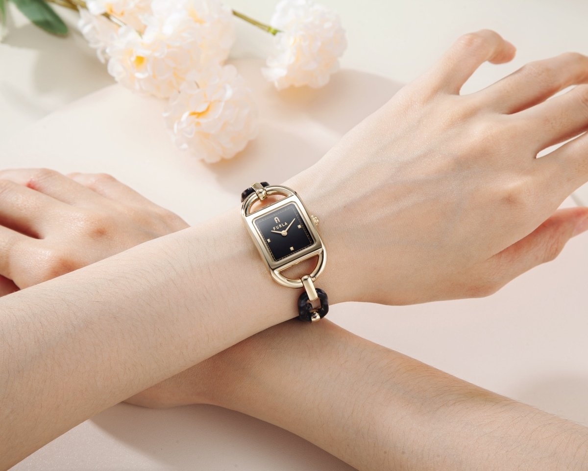 FURLA Đồng Hồ Nữ Chain Square Logo WW00026002L2 - L&M Luxury Timepieces