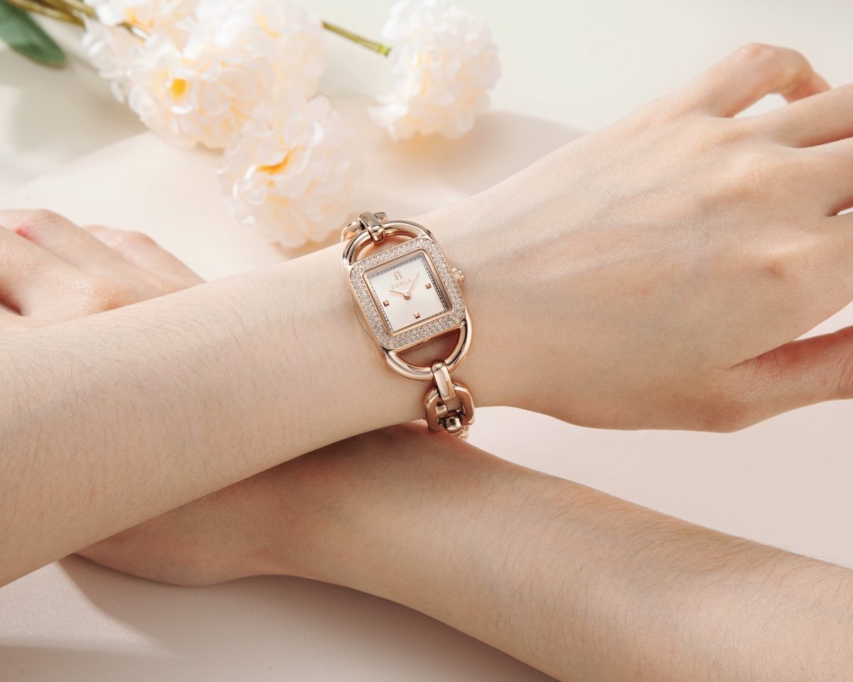 FURLA Đồng Hồ Nữ Chain Square Logo WW00026005L3 - L&M Luxury Timepieces