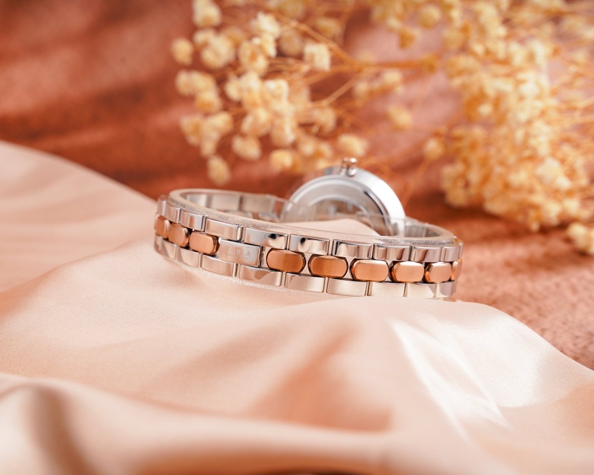 FURLA Đồng Hồ Nữ Logo Links WW00002004L5 - L&M Luxury Timepieces