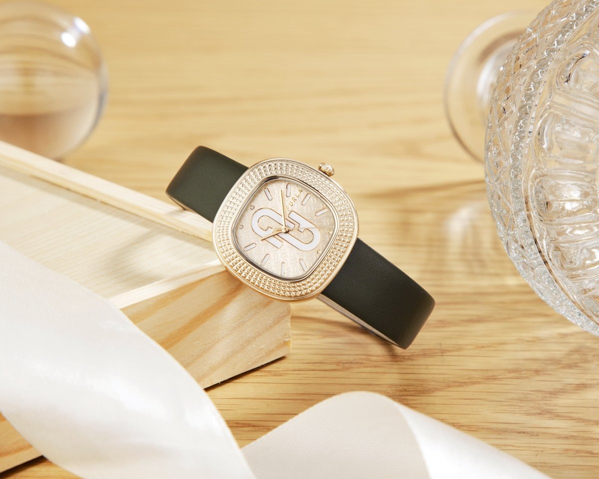 FURLA Đồng Hồ Nữ Tv Shape WW00048006L2 - L&M Luxury Timepieces