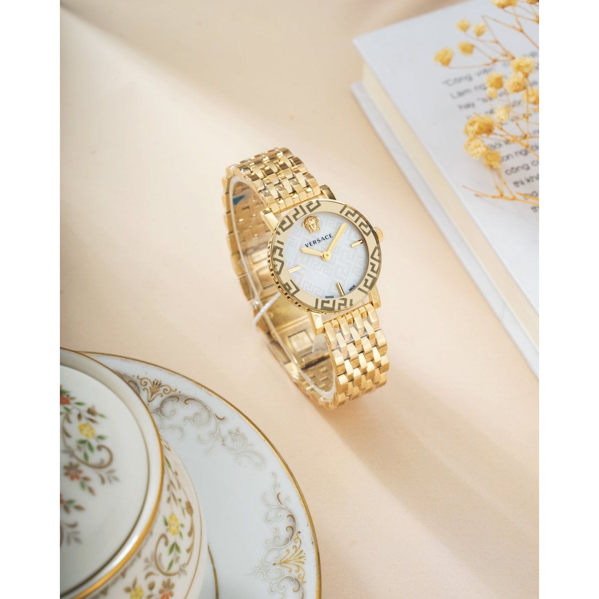 VERSACE Đồng Hồ Nữ Greca Glass VEU300821 - L&M Luxury Timepieces