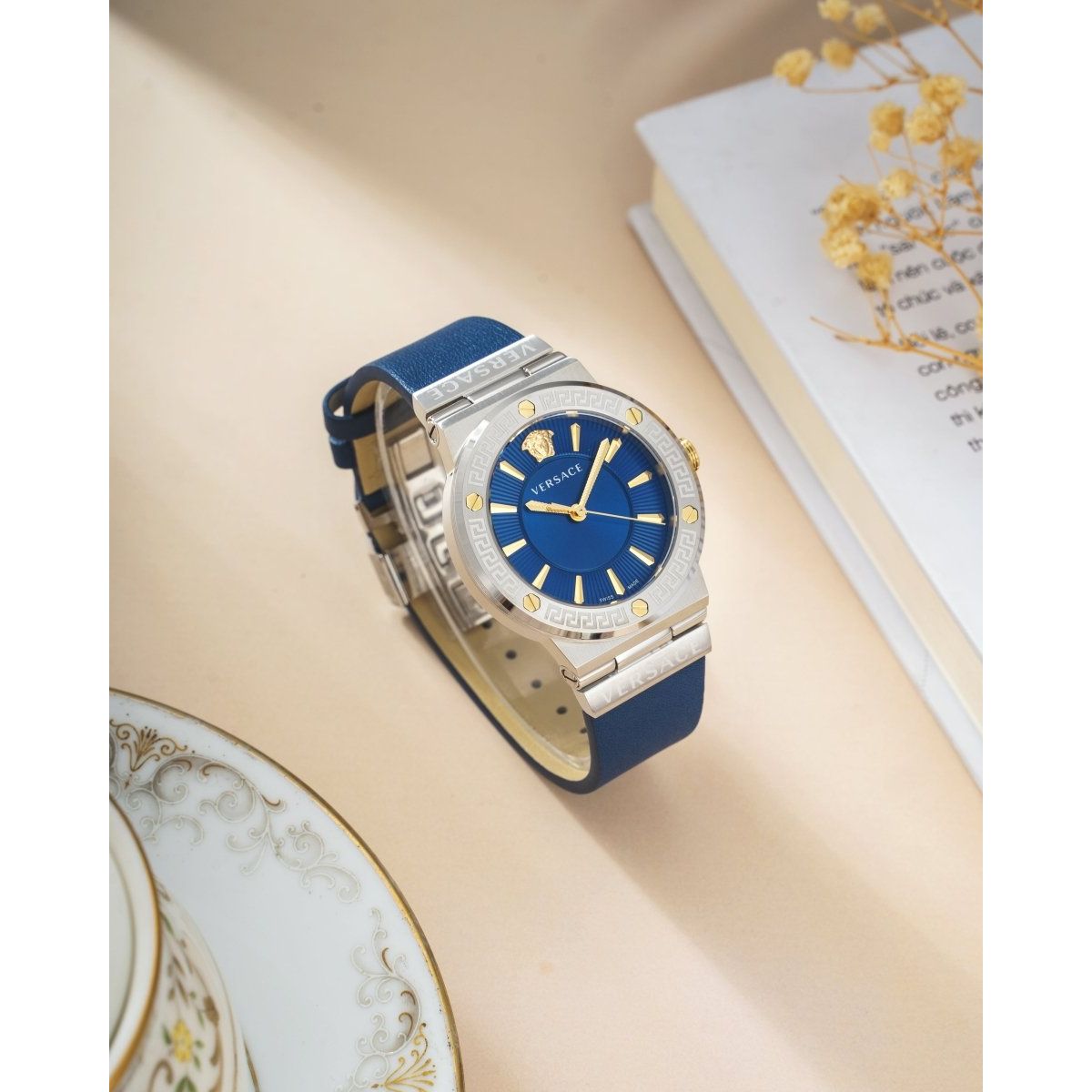 VERSACE Đồng Hồ Nữ Greca Logo VEVH00120 - L&M Luxury Timepieces