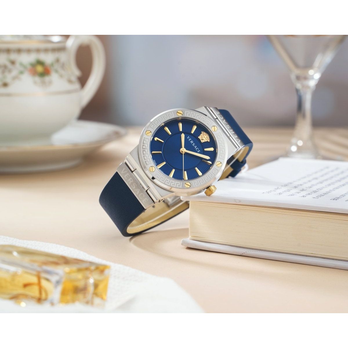 VERSACE Đồng Hồ Nữ Greca Logo VEVH00120 - L&M Luxury Timepieces