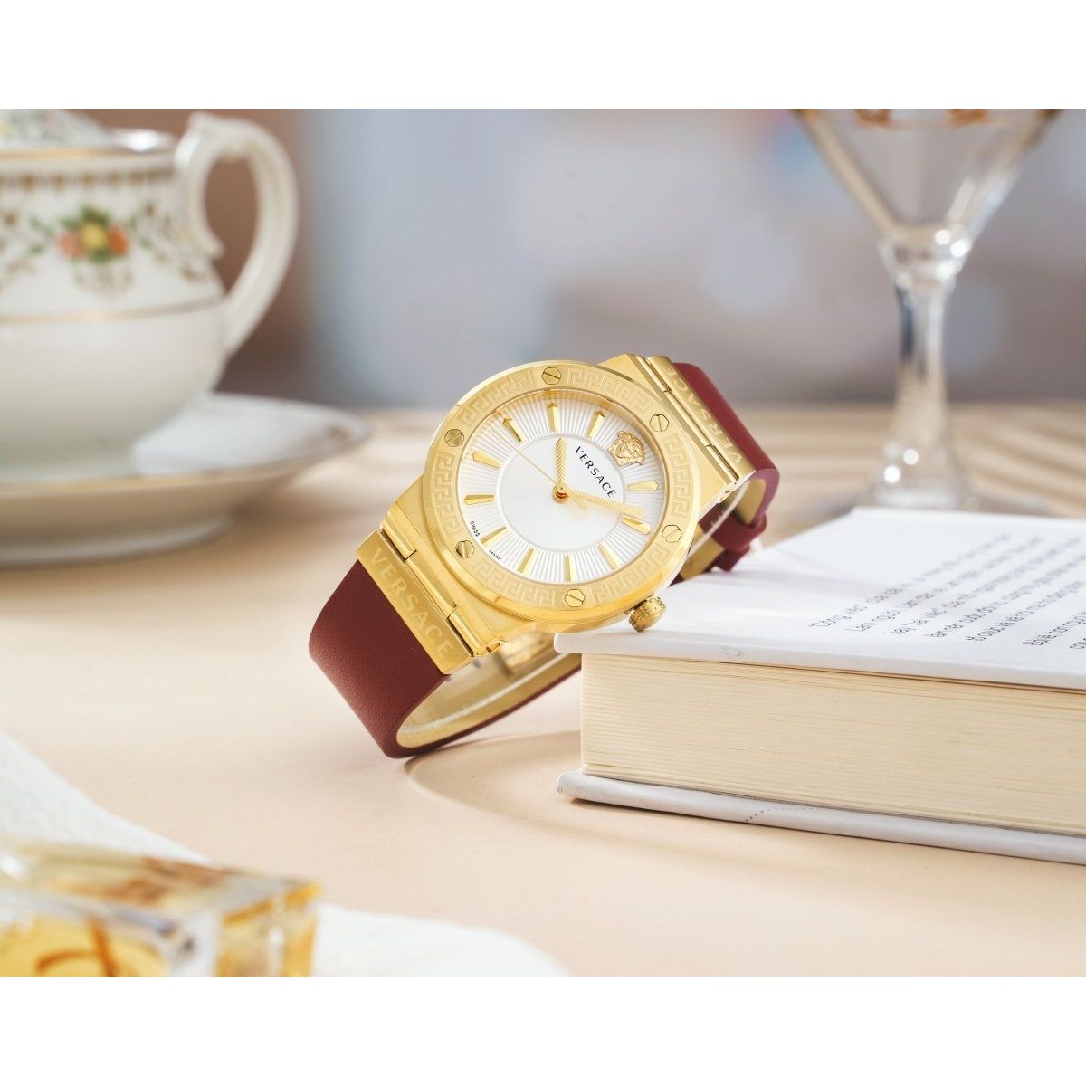 VERSACE Đồng Hồ Nữ Greca Logo VEVH00420 - L&M Luxury Timepieces