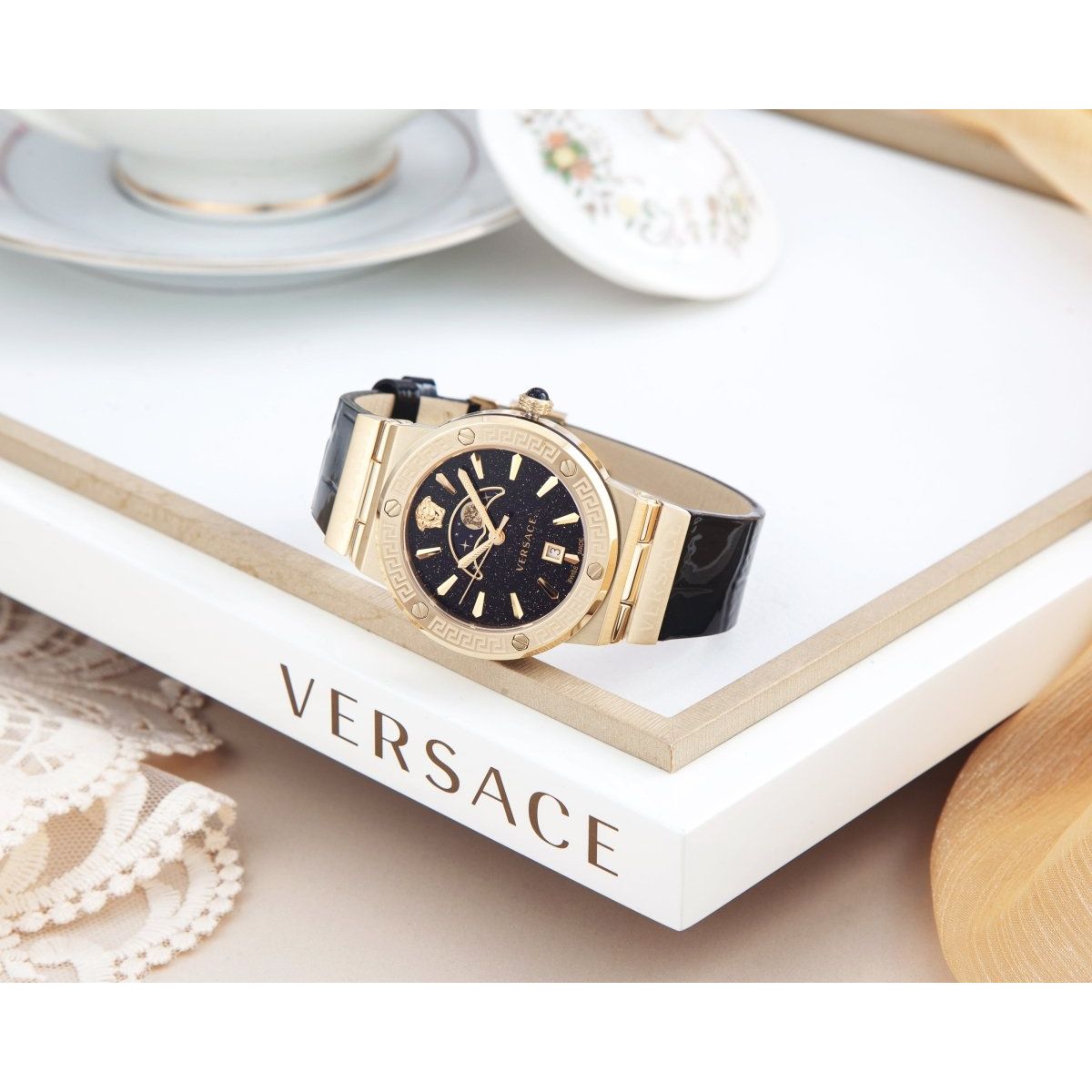 Greca Logo Moonphase - L&M Luxury Timepieces